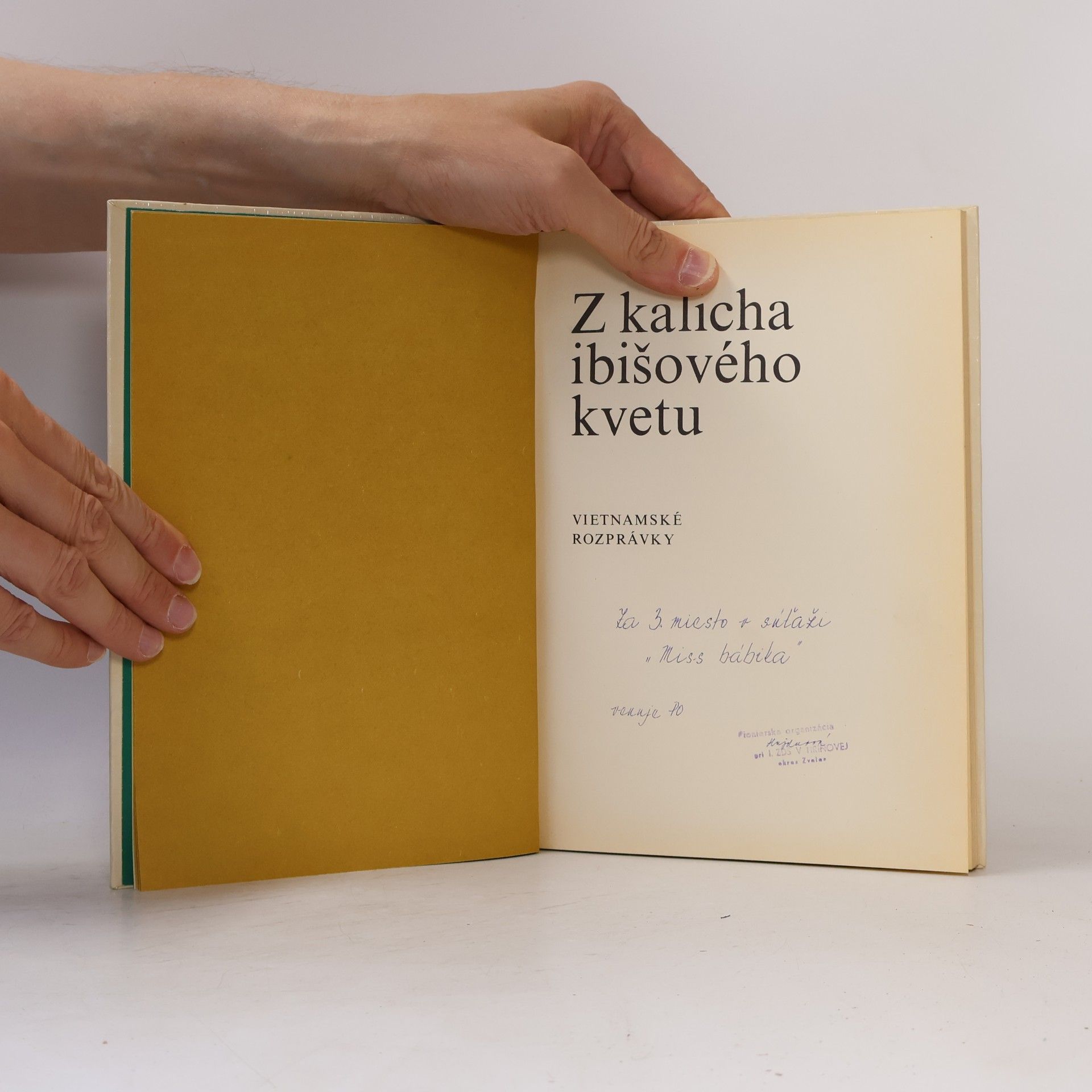 Various authors Z kalicha ibišového kvetu