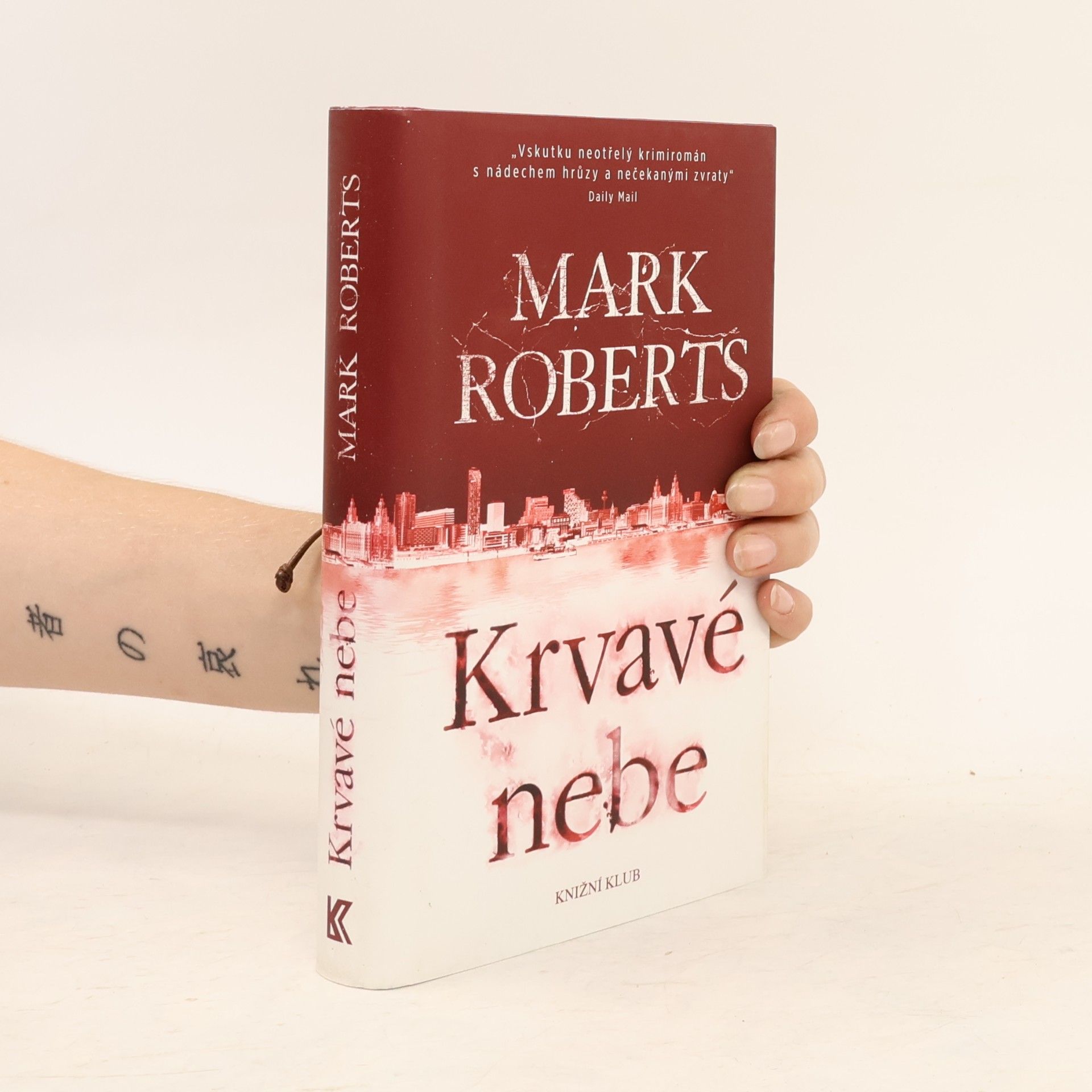 Mark Roberts Krvavé nebe