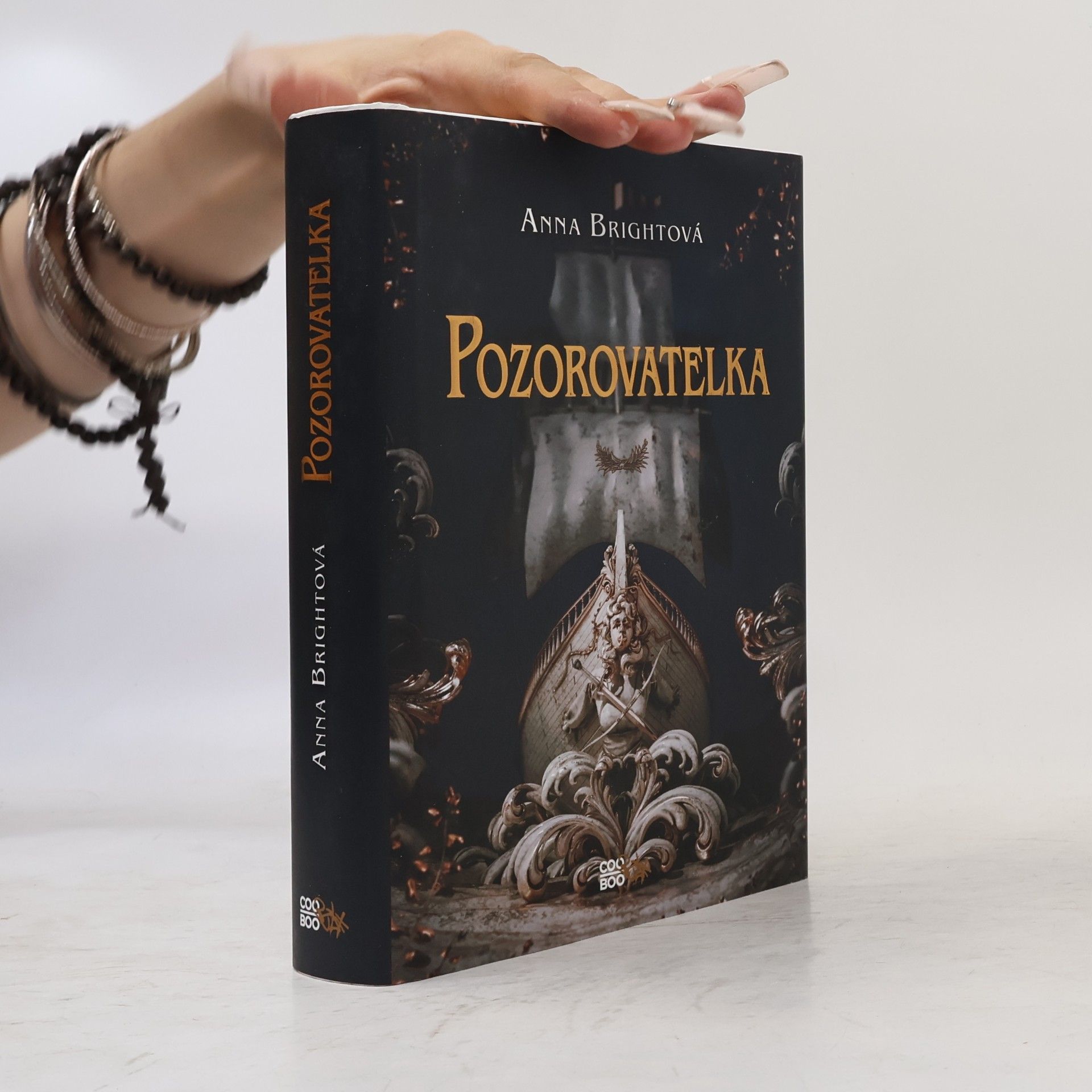 Anna Bright Pozorovatelka