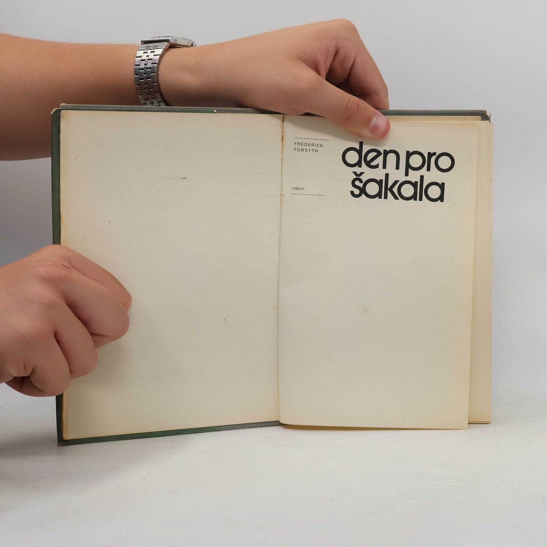 Frederick Forsyth Den pro Šakala