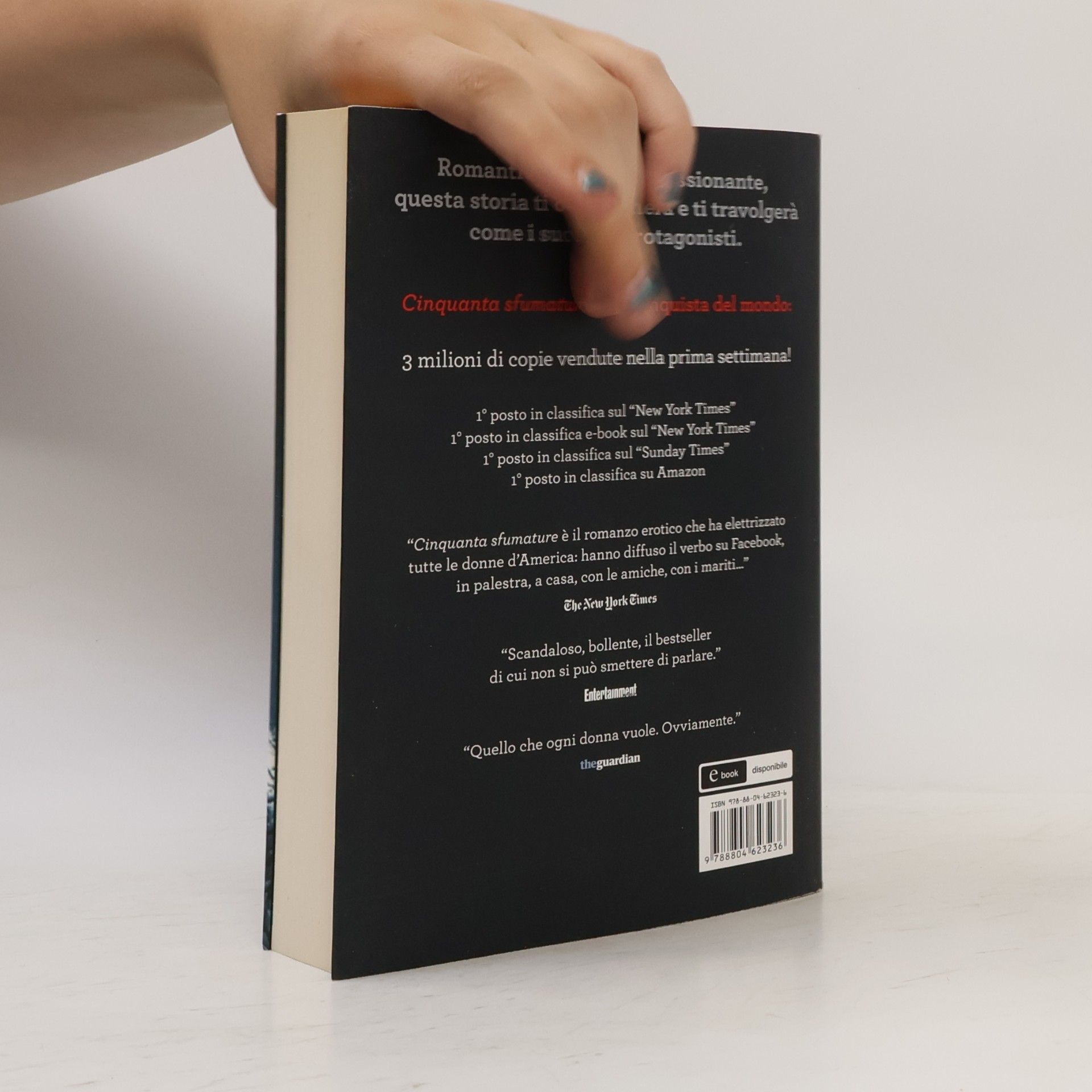 E. L. James Cinquanta sfumature di Grigio 1. Cinquanta sfumature di Grigio