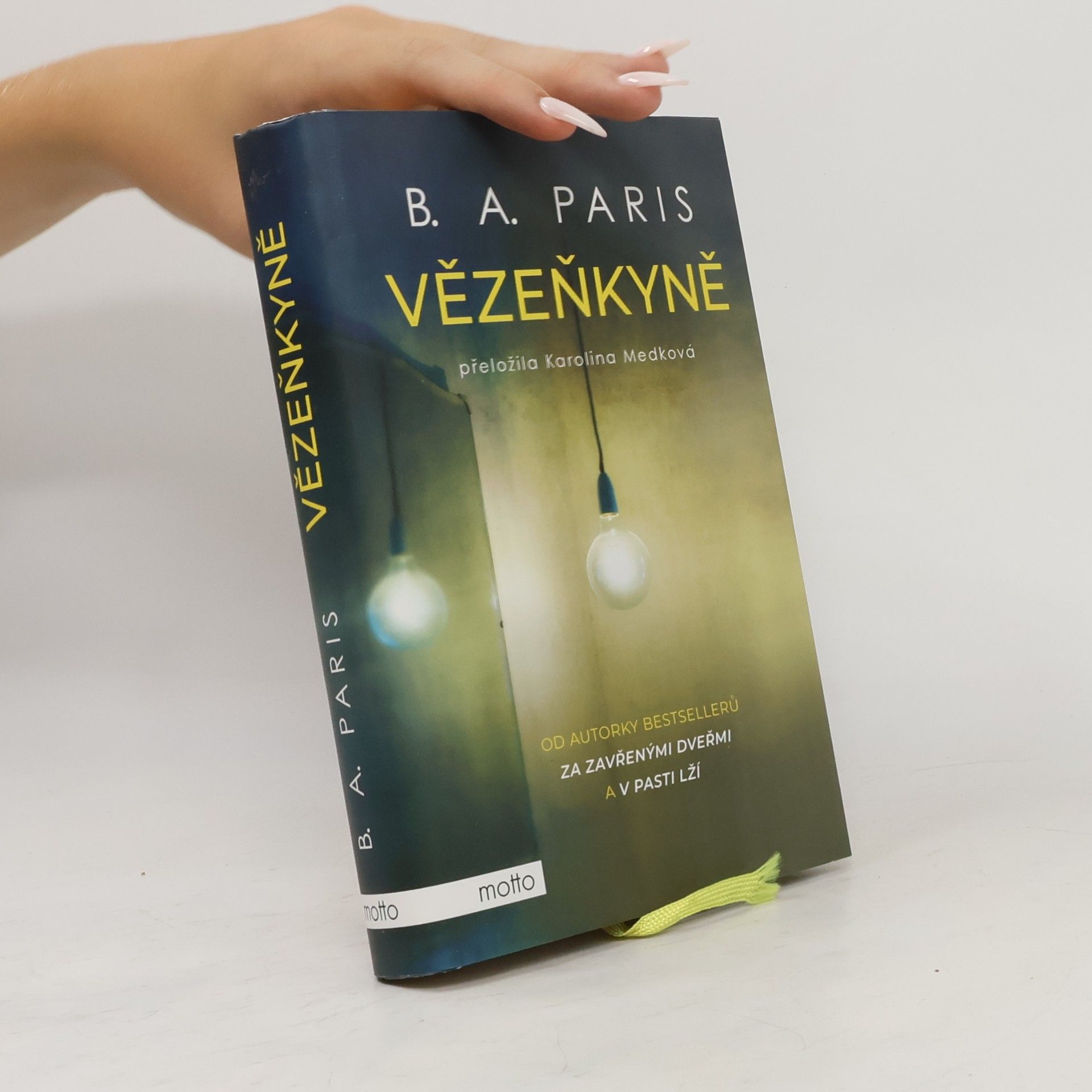 B.A. Paris Vězenkyně