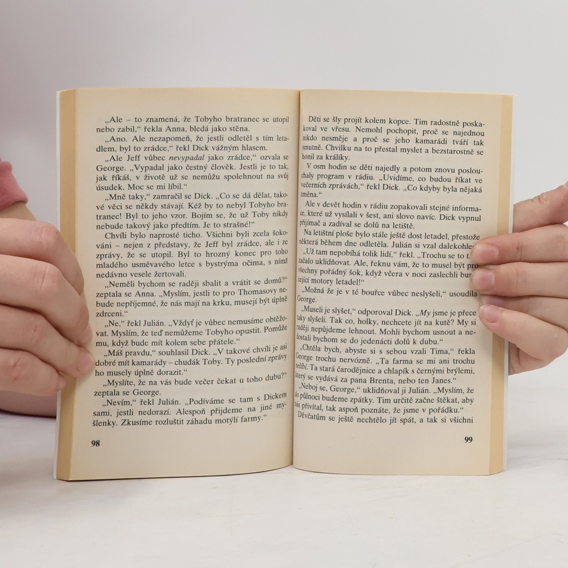 Enid Blyton Správná pětka. Pětka na záhadném vrchu