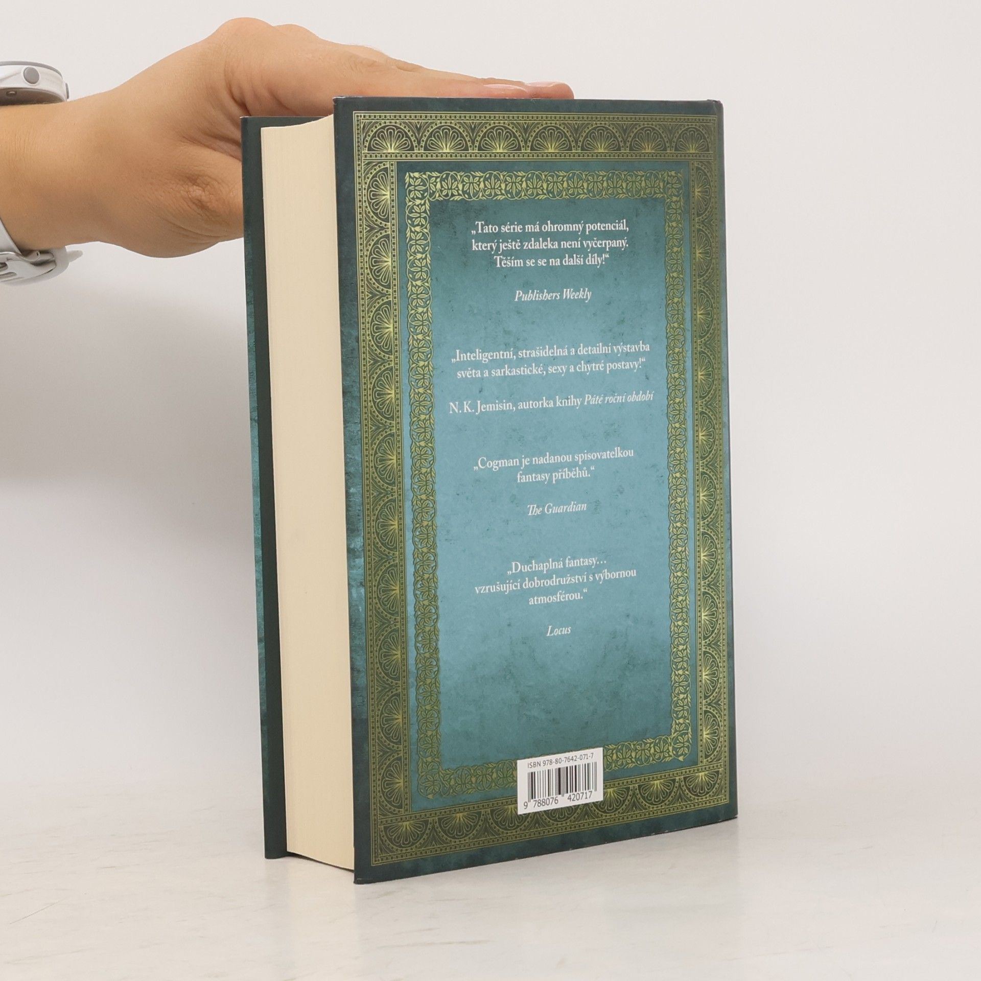 Genevieve Cogman Smrtící slovo