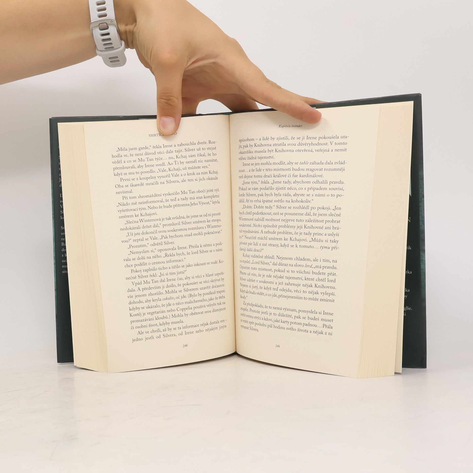 Genevieve Cogman Smrtící slovo