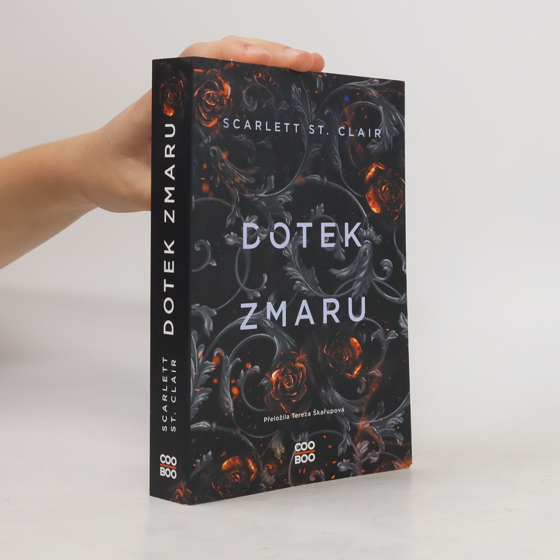 Scarlett St. Clair Dotek zmaru