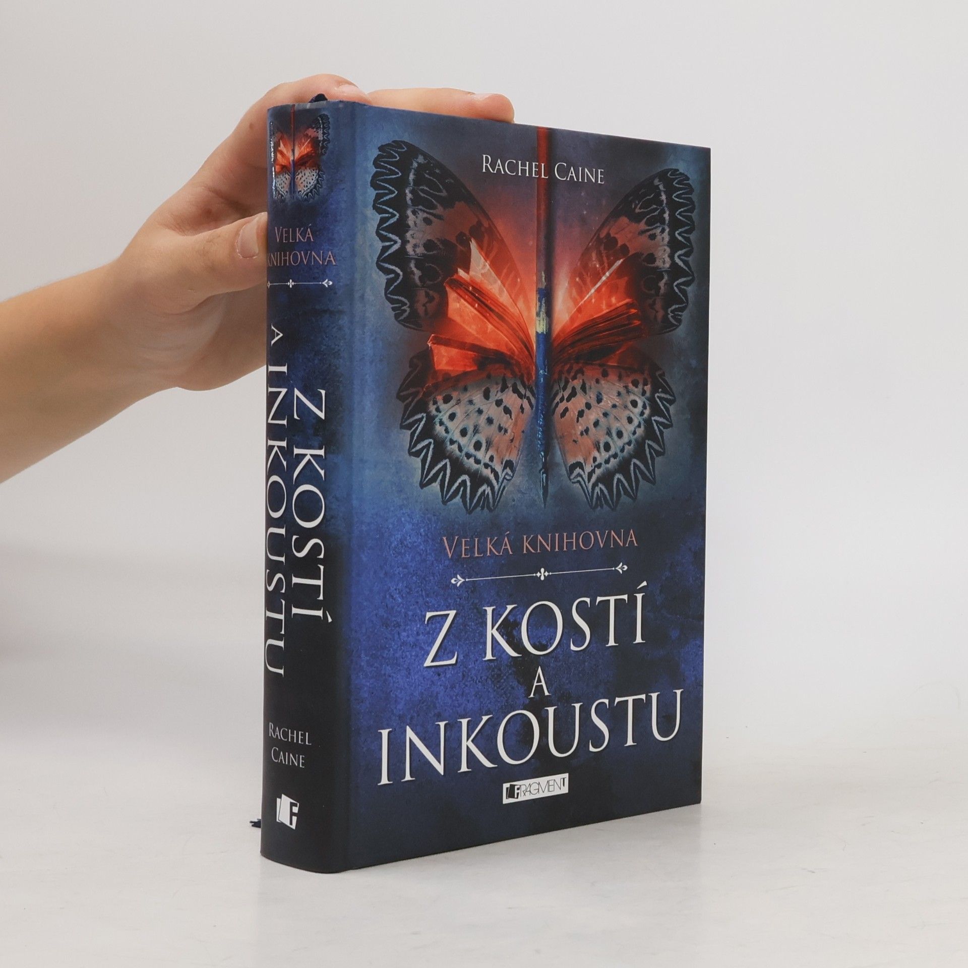 Rachel Caine Velká knihovna. Z kostí a inkoustu