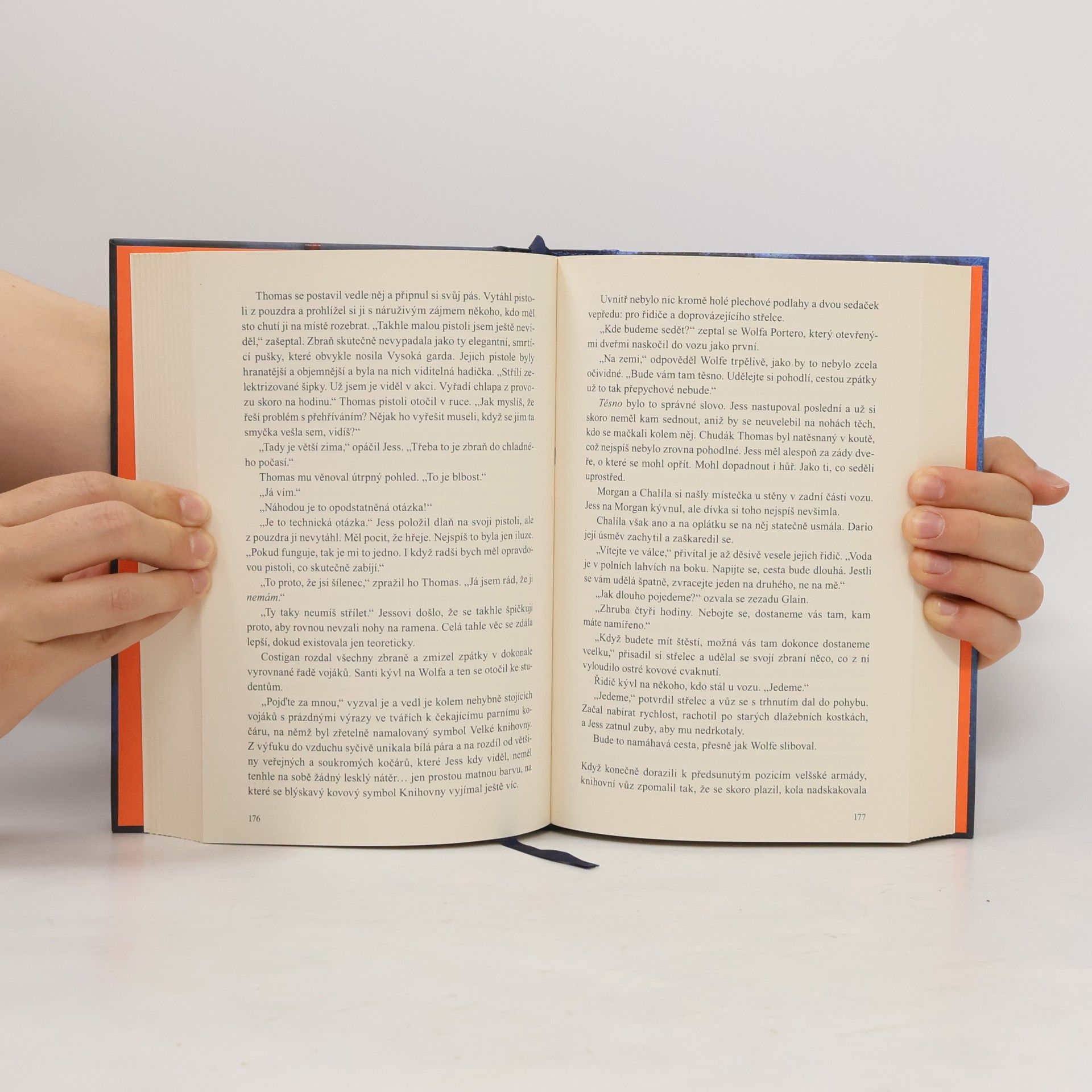 Rachel Caine Velká knihovna. Z kostí a inkoustu