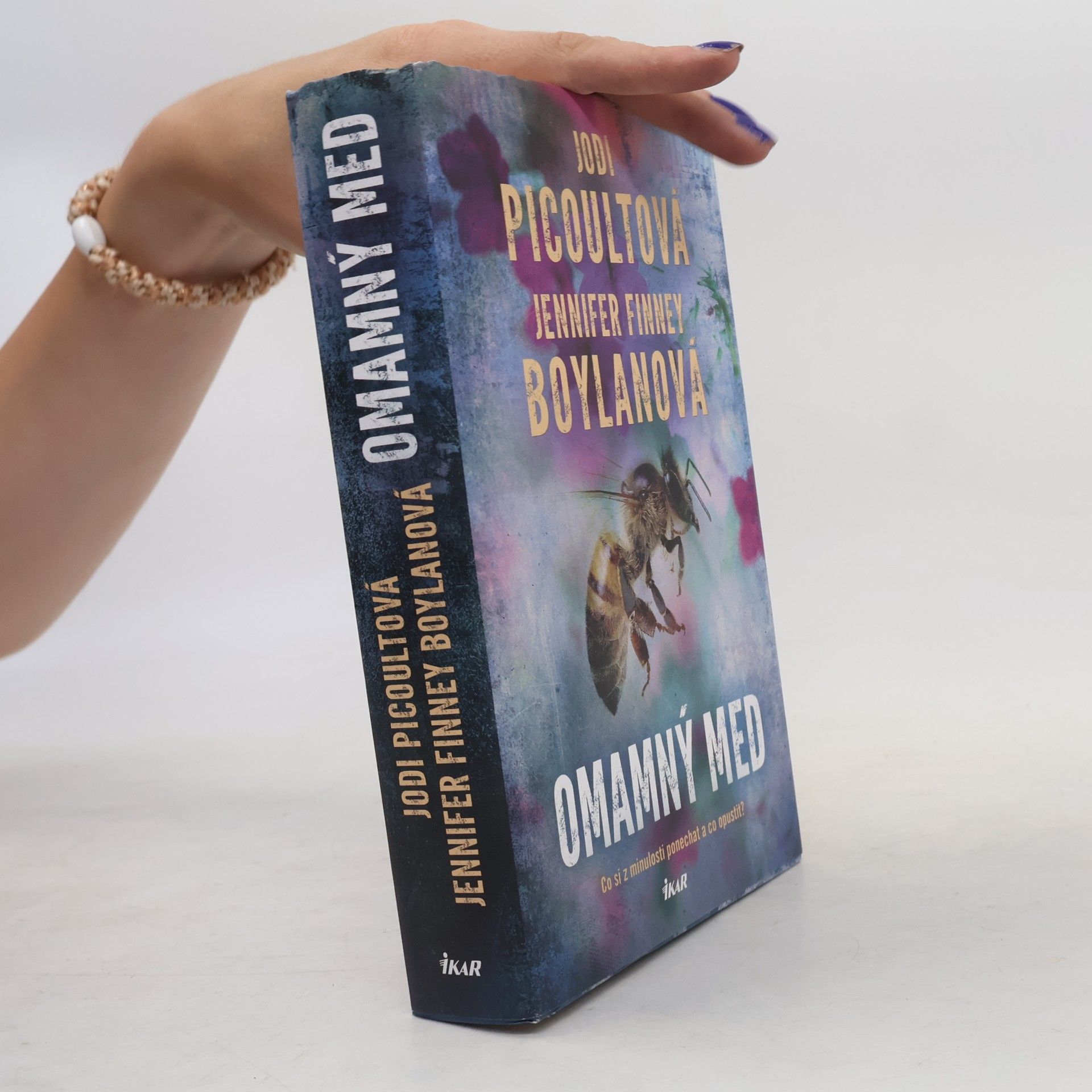 Jodi Picoult Omamný med