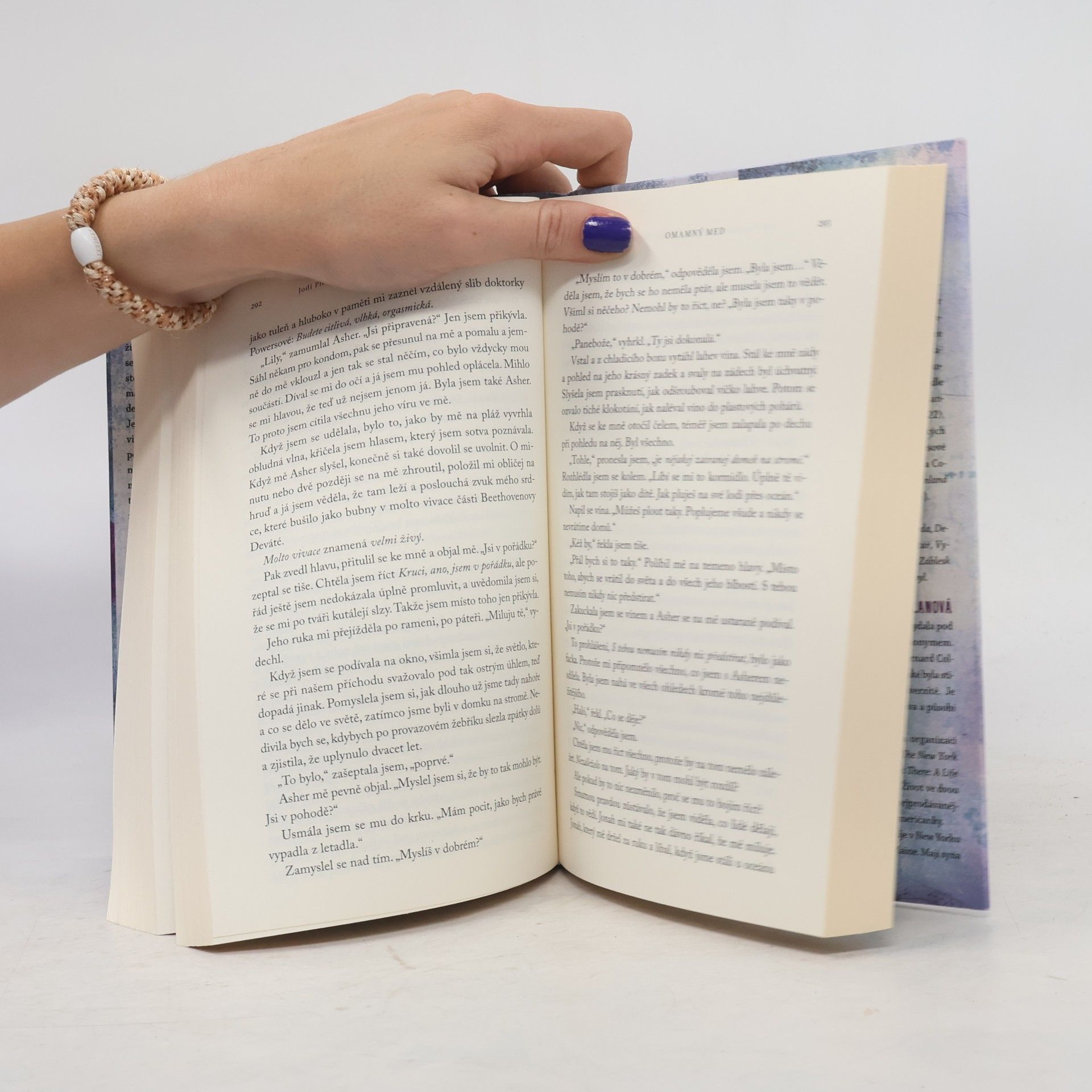 Jodi Picoult Omamný med
