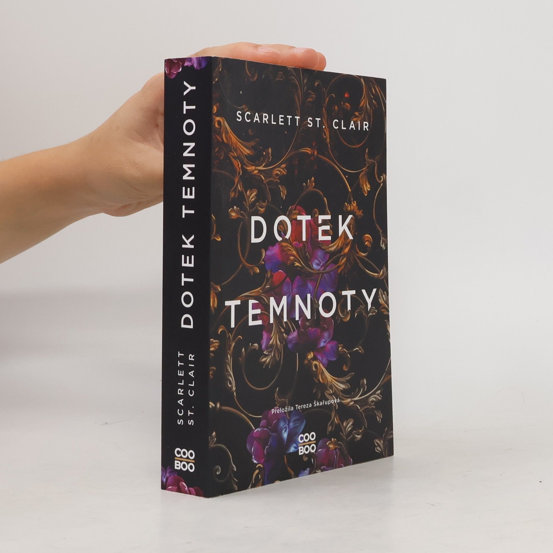 Scarlett St. Clair Dotek temnoty