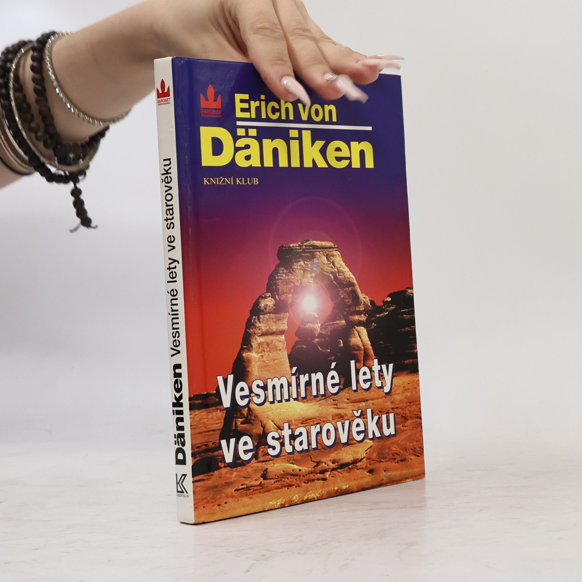 Erich von Däniken Vesmírné lety ve starověku