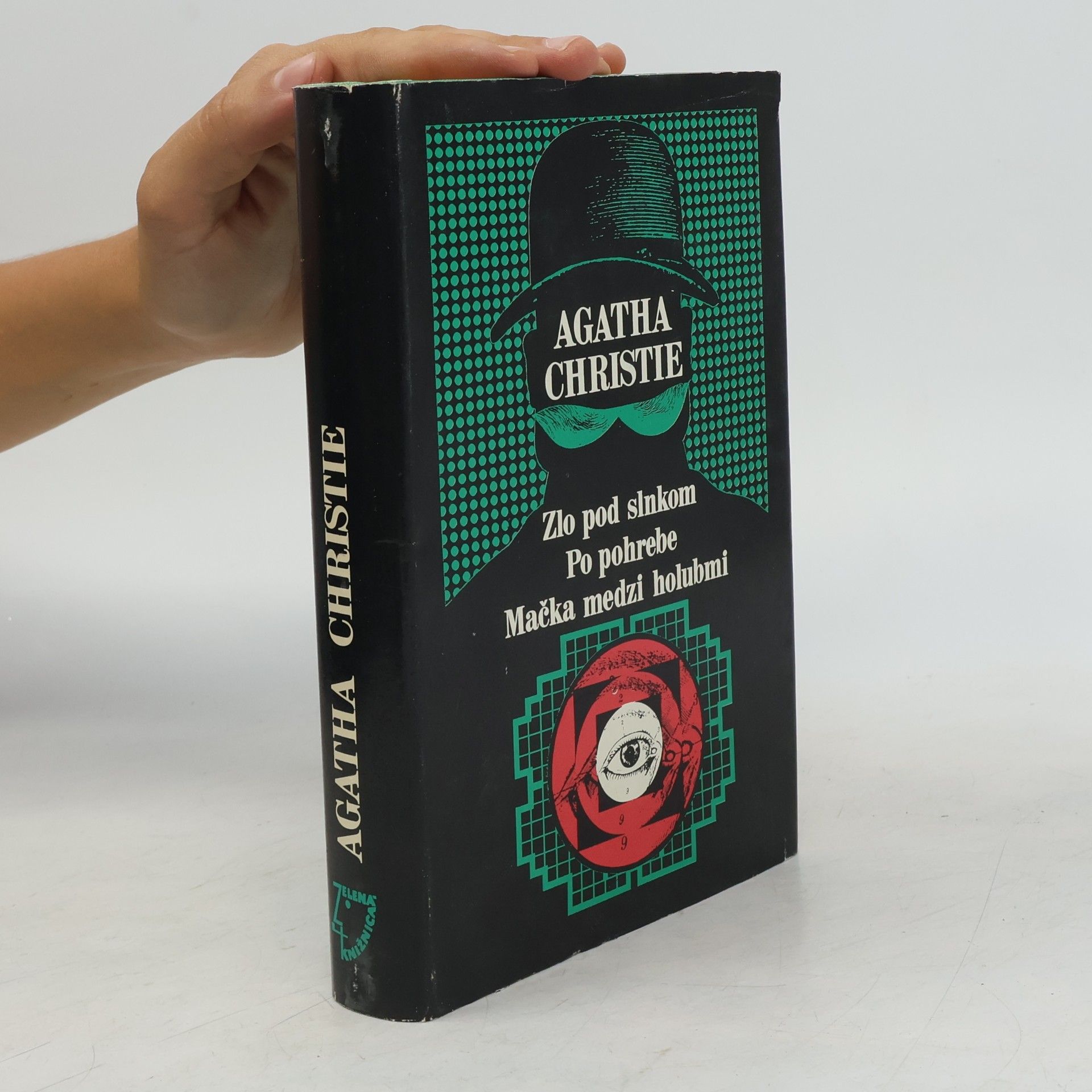 Agatha Christie Zlo pod slnkom. Po pohrebe. Mačka medzi holubmi