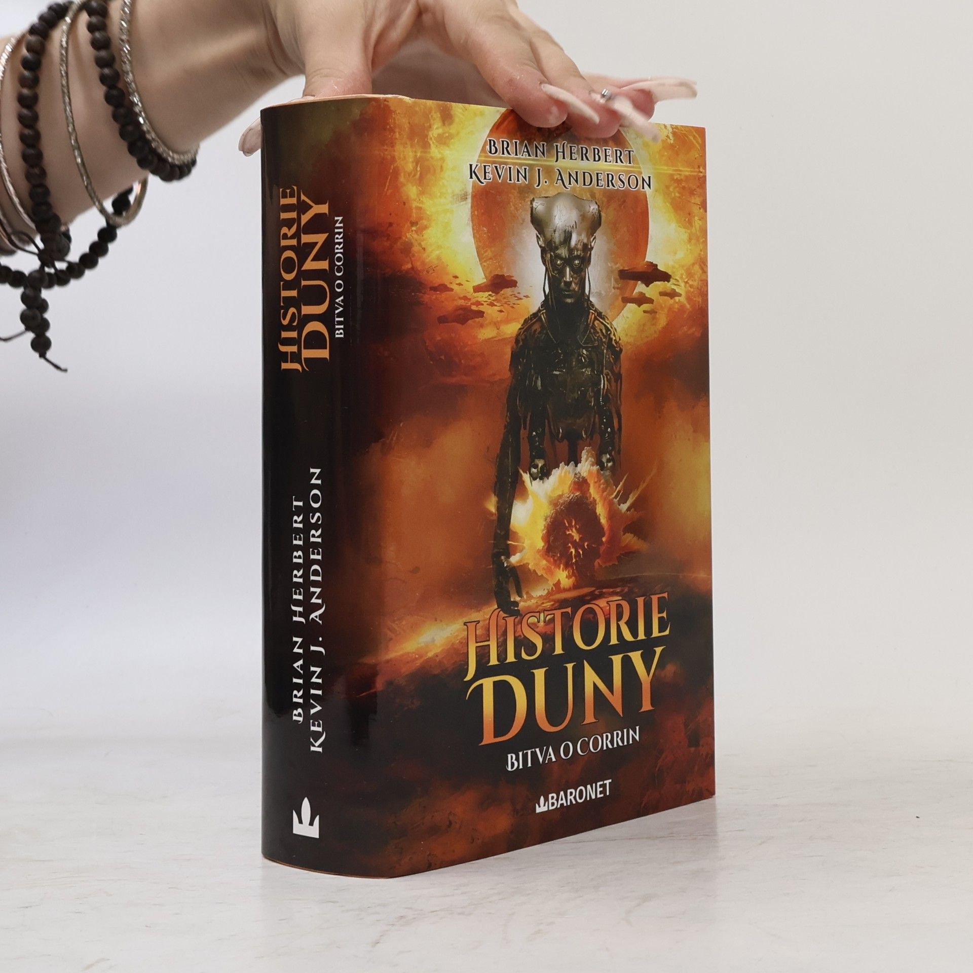 Brian Herbert Historie Duny. Bitva o Corrin