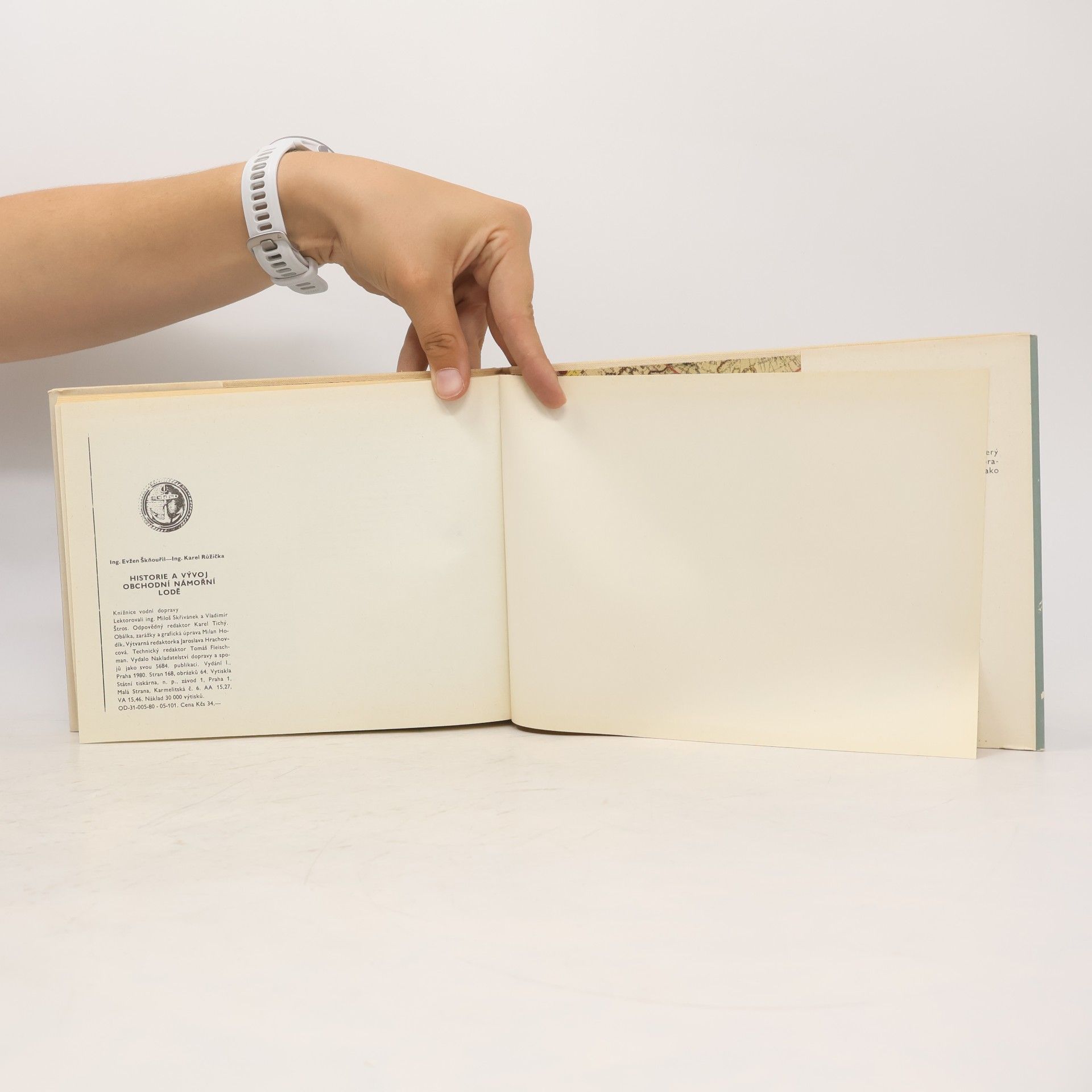 Evžen Škňouřil Atlas lodí. Historie a vývoj obchodní námořní lodě