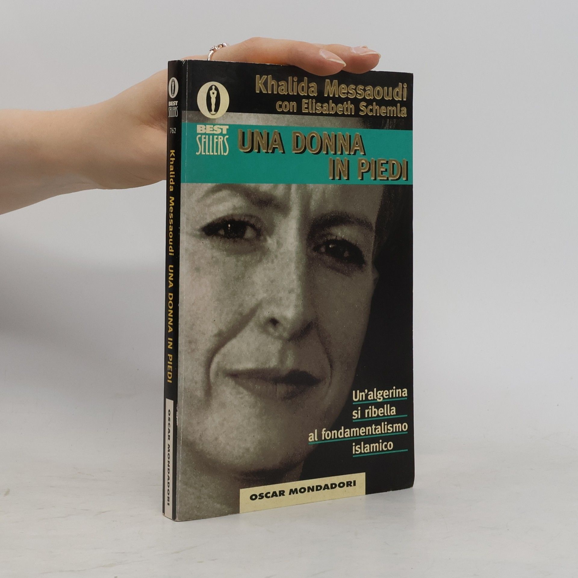 Grazia Cortina Oscar bestsellers - 762: Una donna in piedi