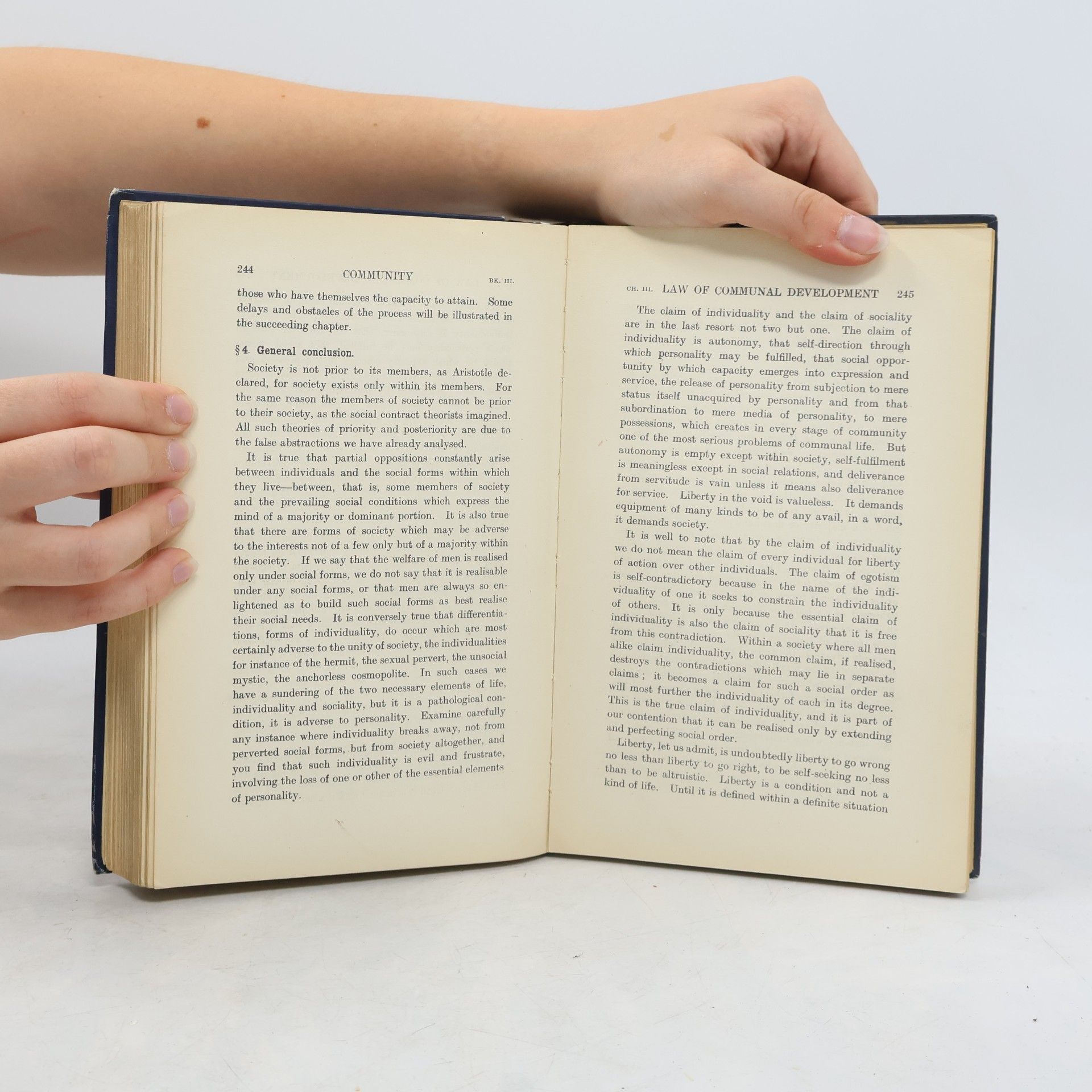 Robert Morrison MacIver Community: A Sociological Study