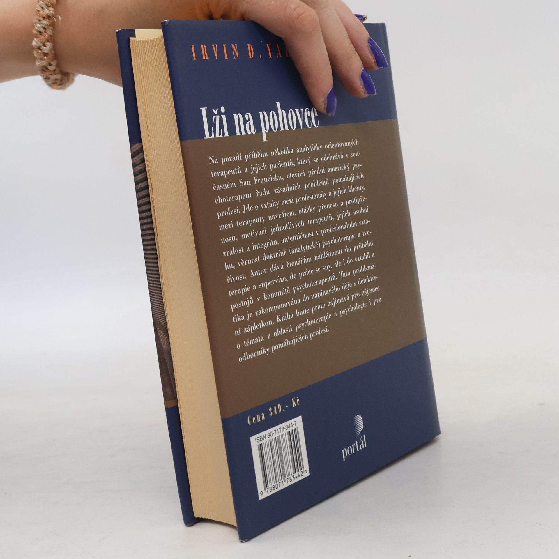 Irvin Yalom Lži na pohovce