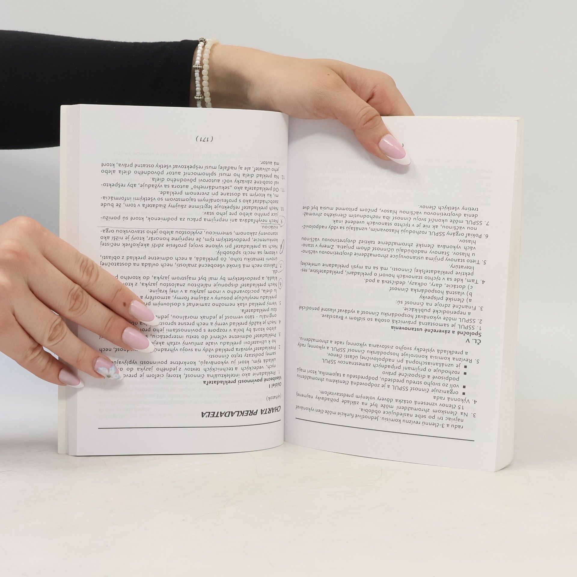Zoznam prekladateľov umeleckej literatúry s výberovou bibliografiou preložených diel ; Zoznam prekladateľov odbornej a vedeckej literatúry