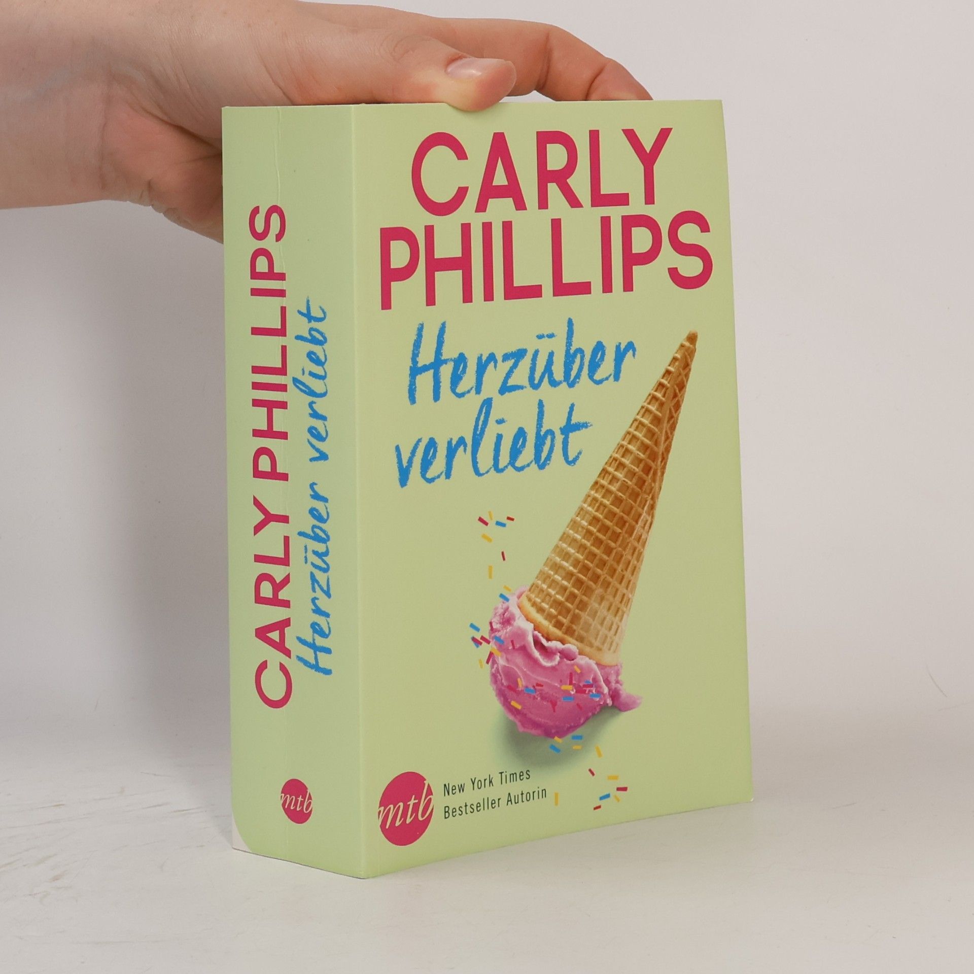 Carly Phillips Herzüber verliebt