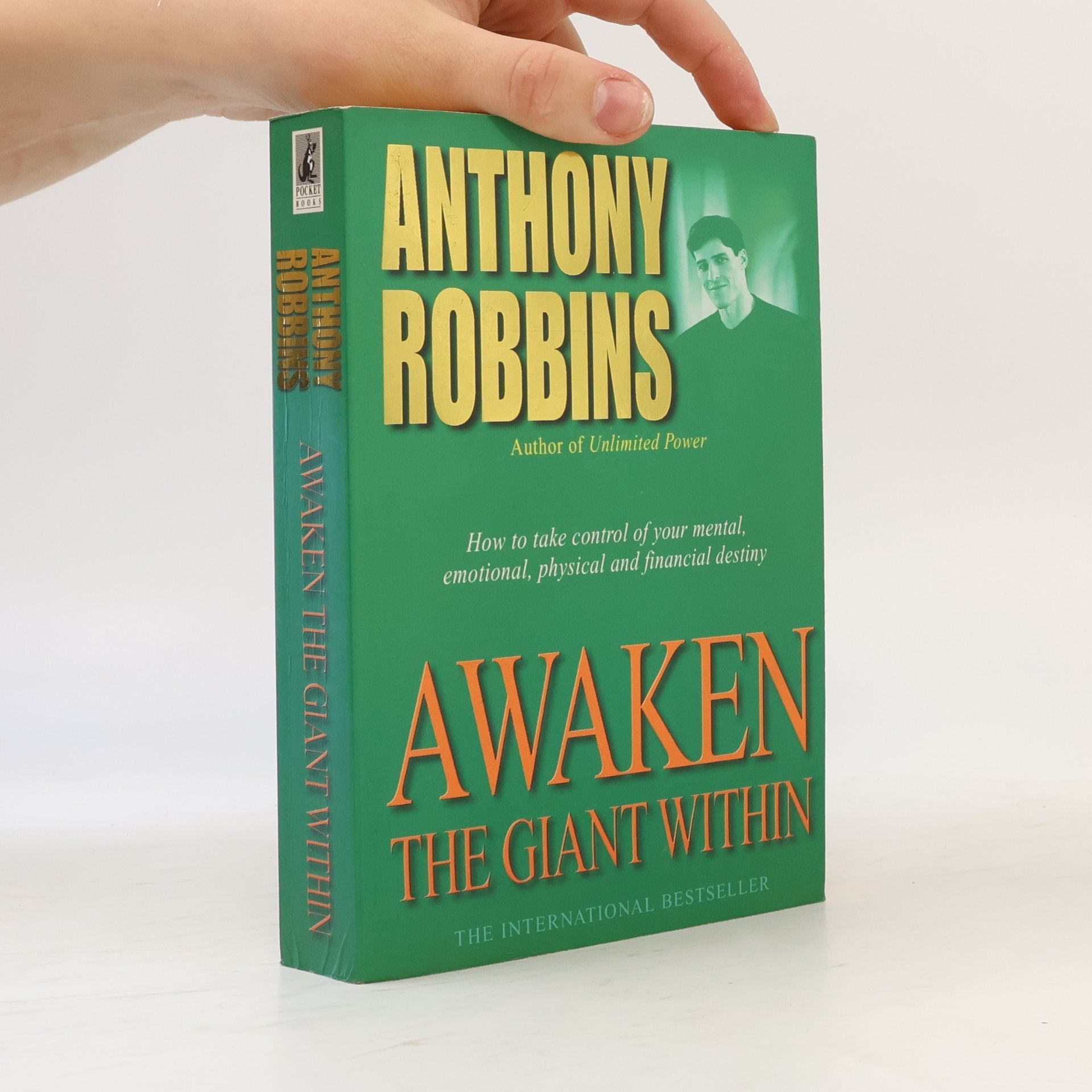 Tony Robbins Awaken the giant within