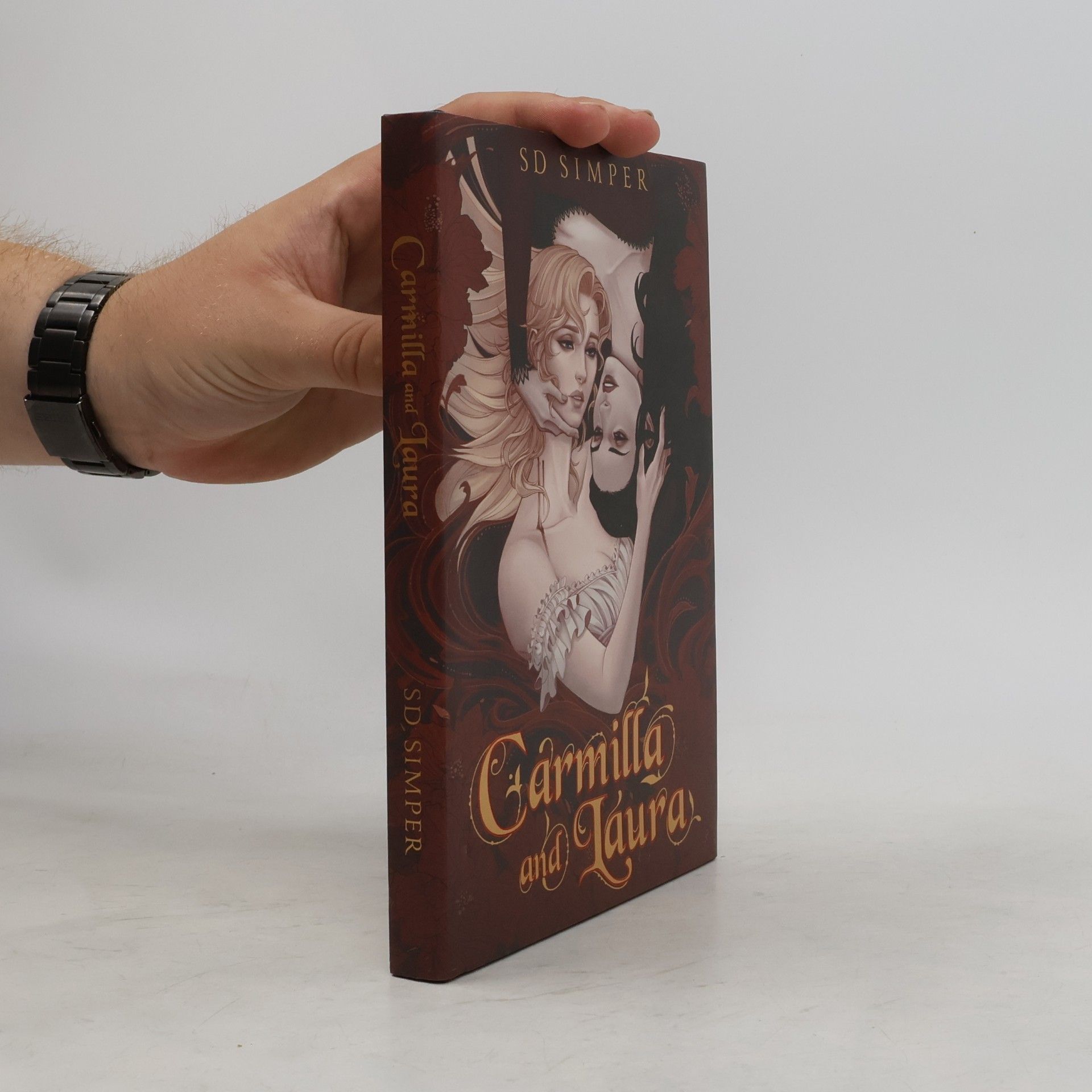 SD Simper Carmilla and Laura