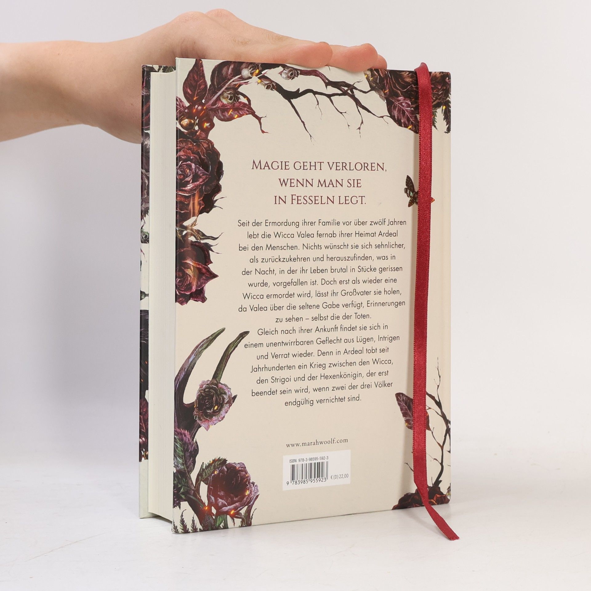Marah Woolf WiccaCreed. Zeichen & Omen