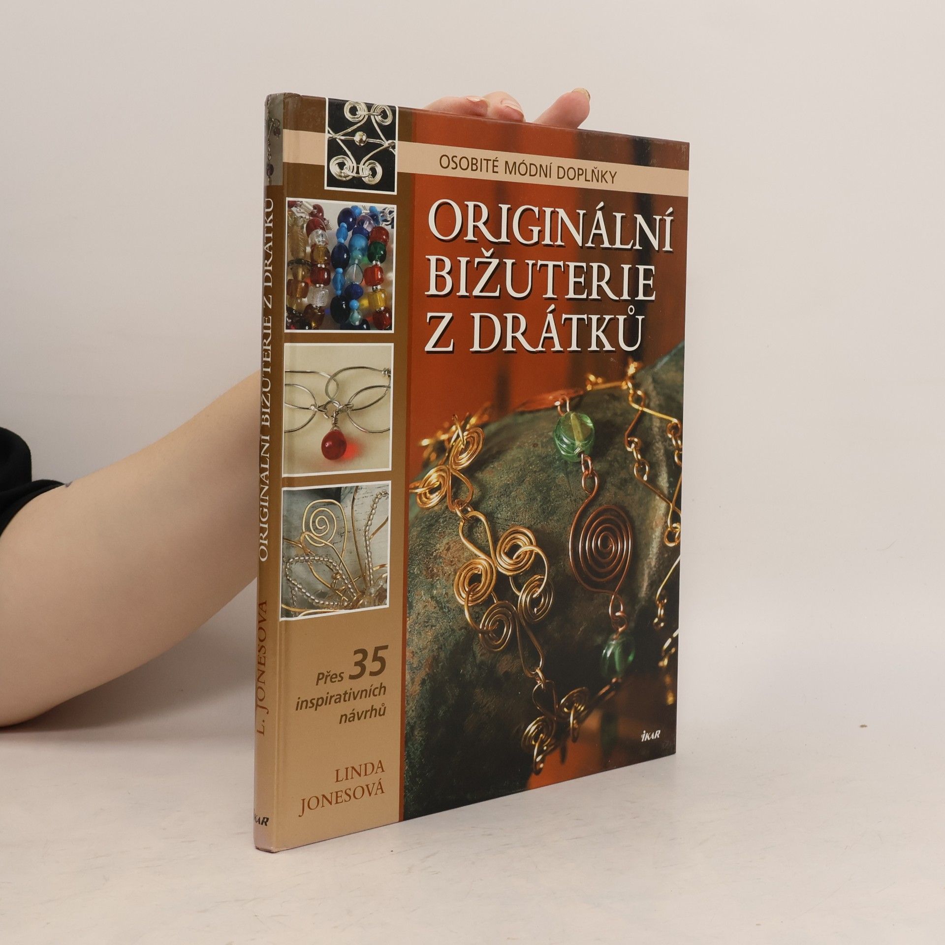 Linda Jones Originální bižuterie z drátků. Osobité módní doplňky