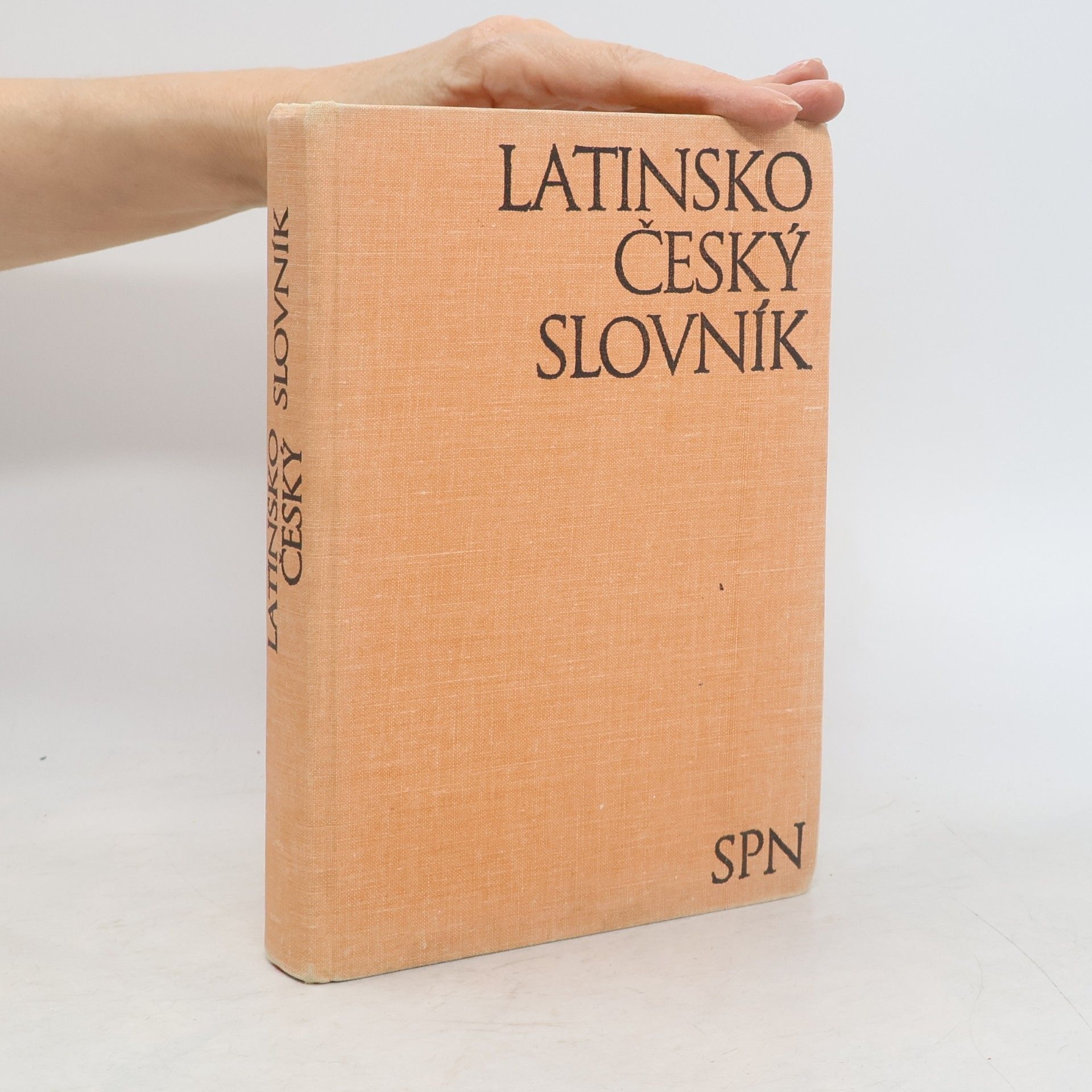 Kolektiv autorů Latinsko-český slovník