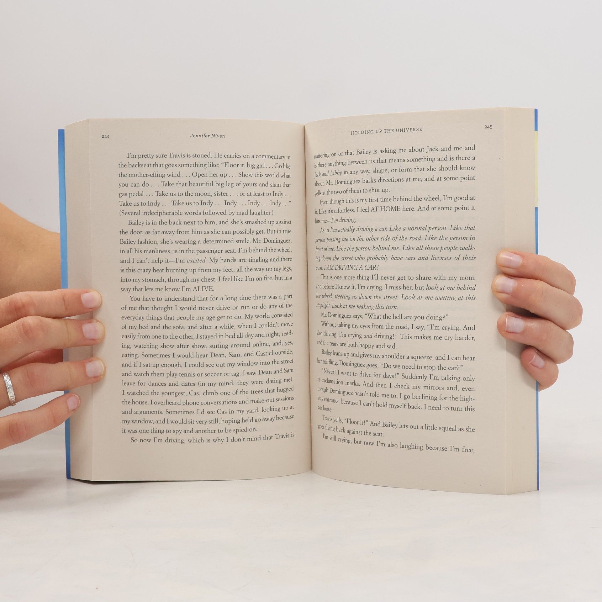 Jennifer Niven Holding Up the Universe