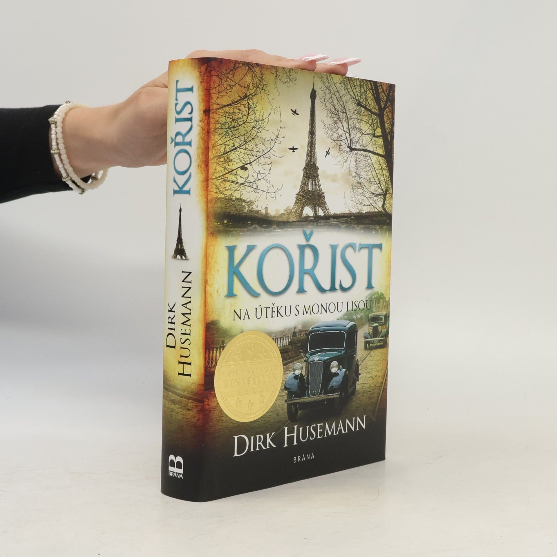 Dirk Husemann Kořist : na útěku s Monou Lisou