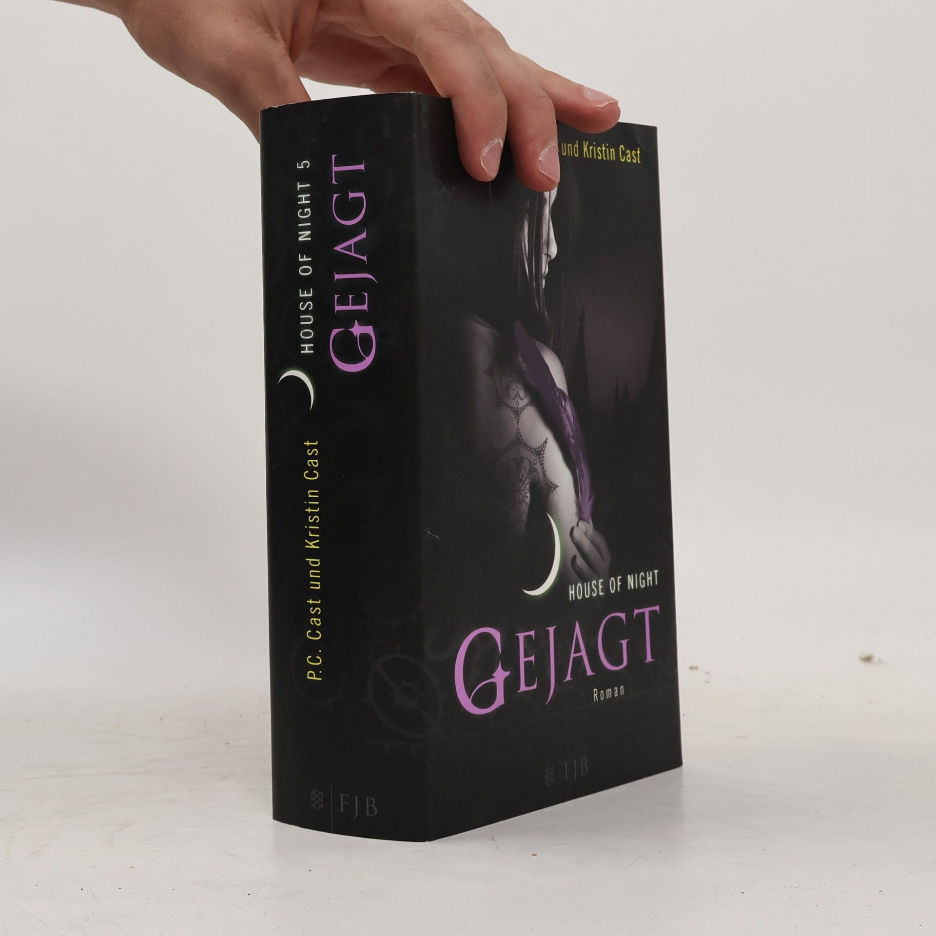 Phyllis Christine Cast House of Night 5. Gejagt