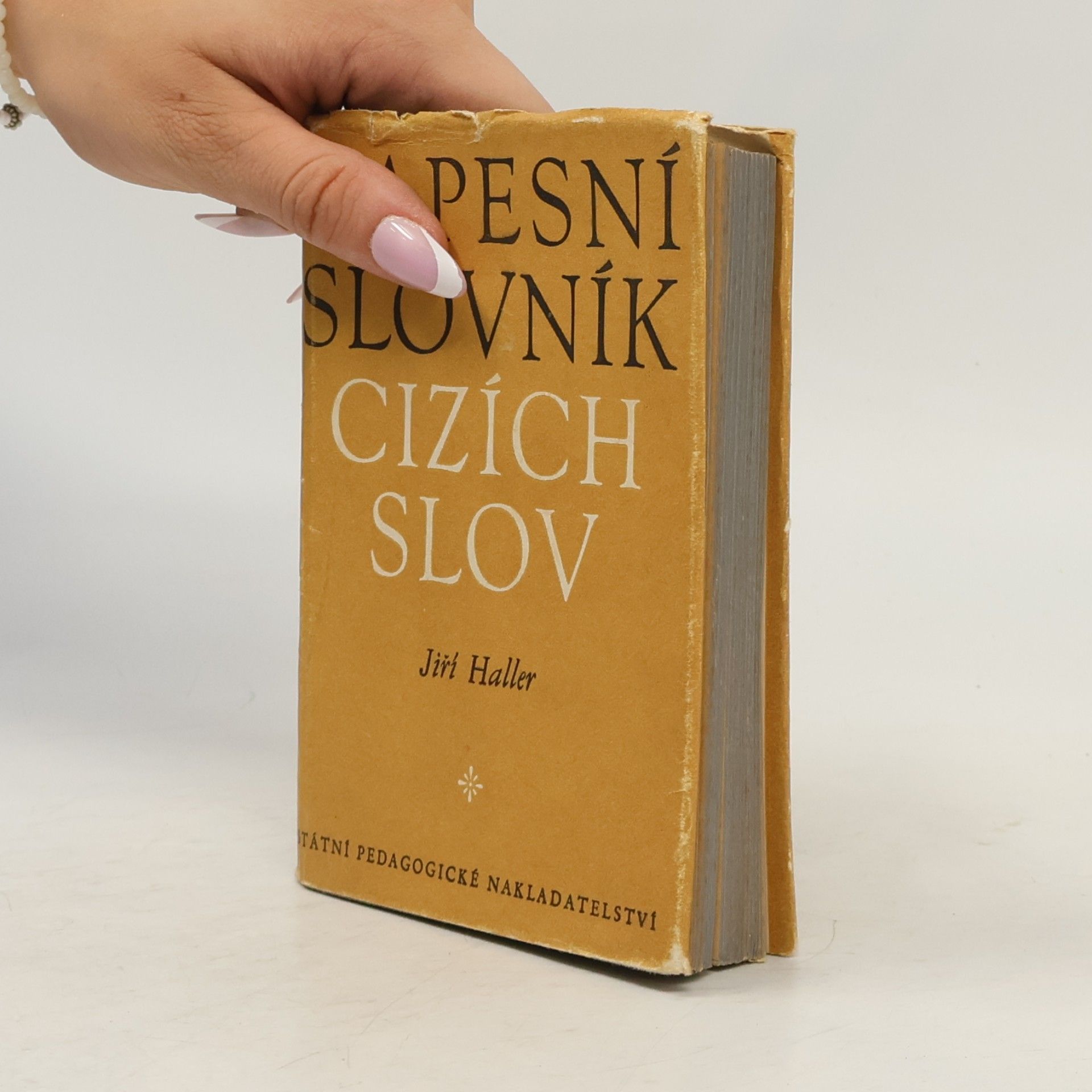 Jiří Haller Kapesní slovník cizích slov