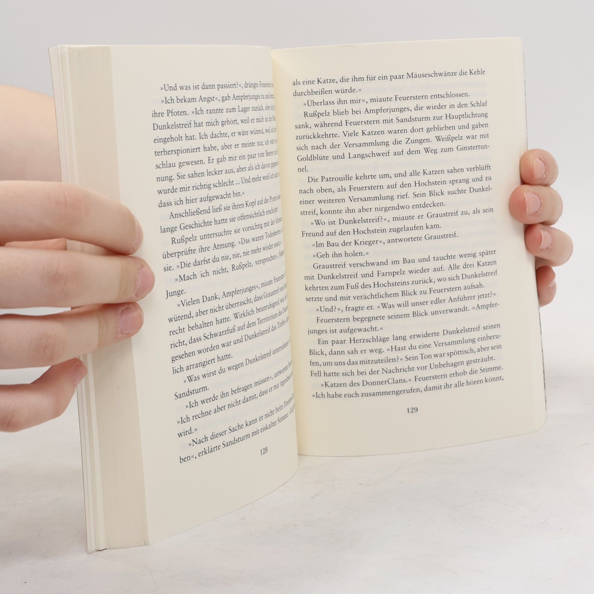 Erin Hunter Stunde der Finsternis
