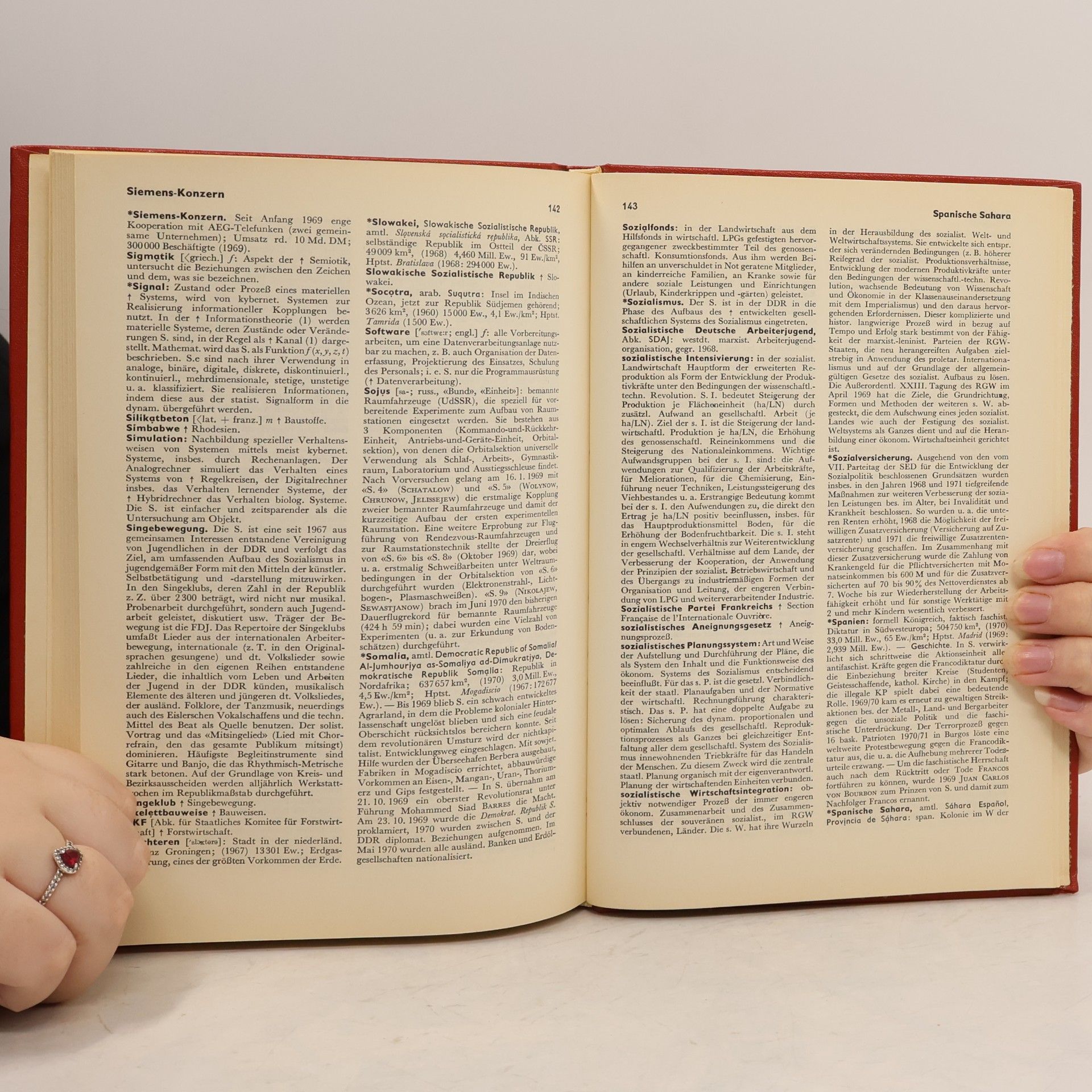Autorenkollektiv Meyers Kleines Lexikon. Ergänzungsband