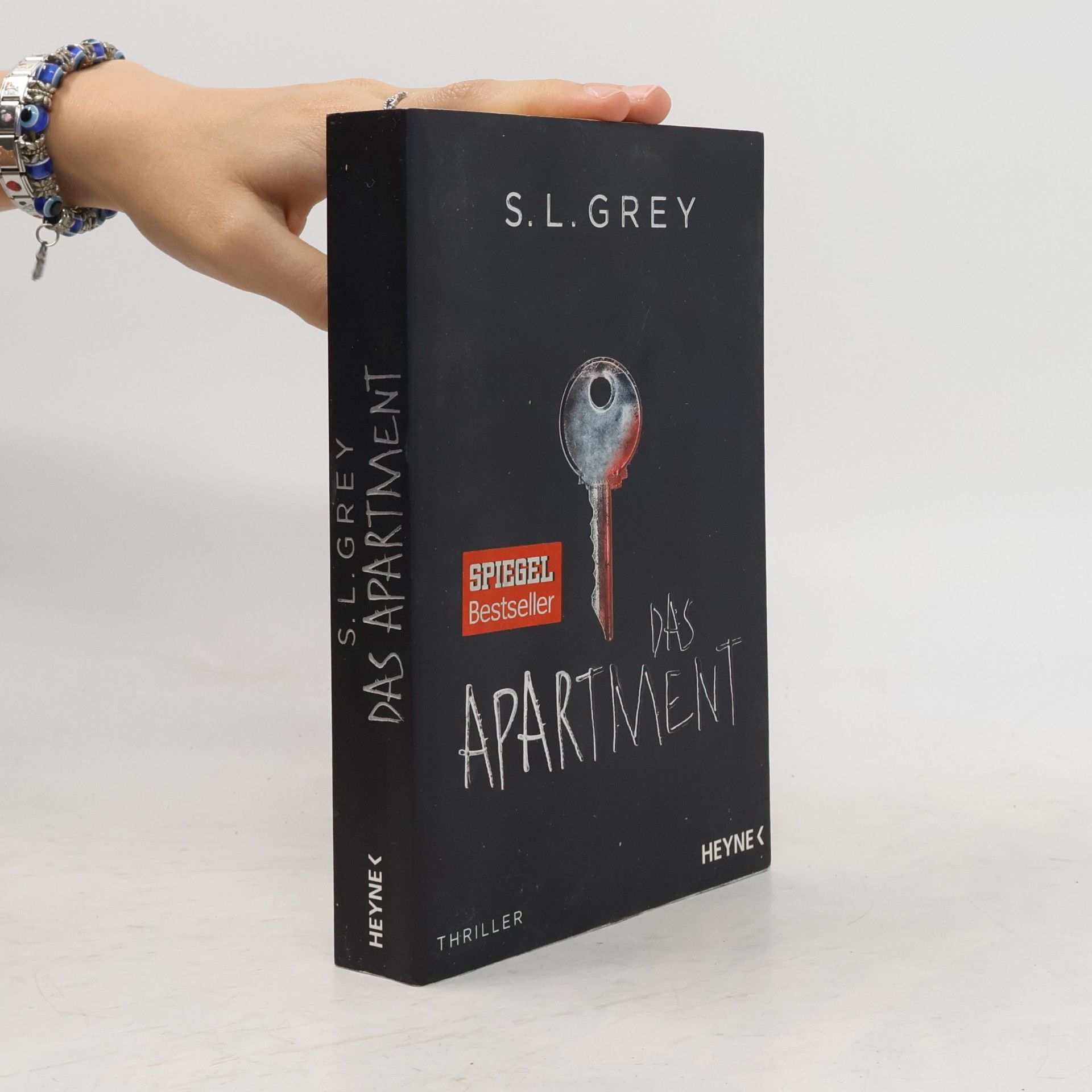S.L. Grey Das Apartment
