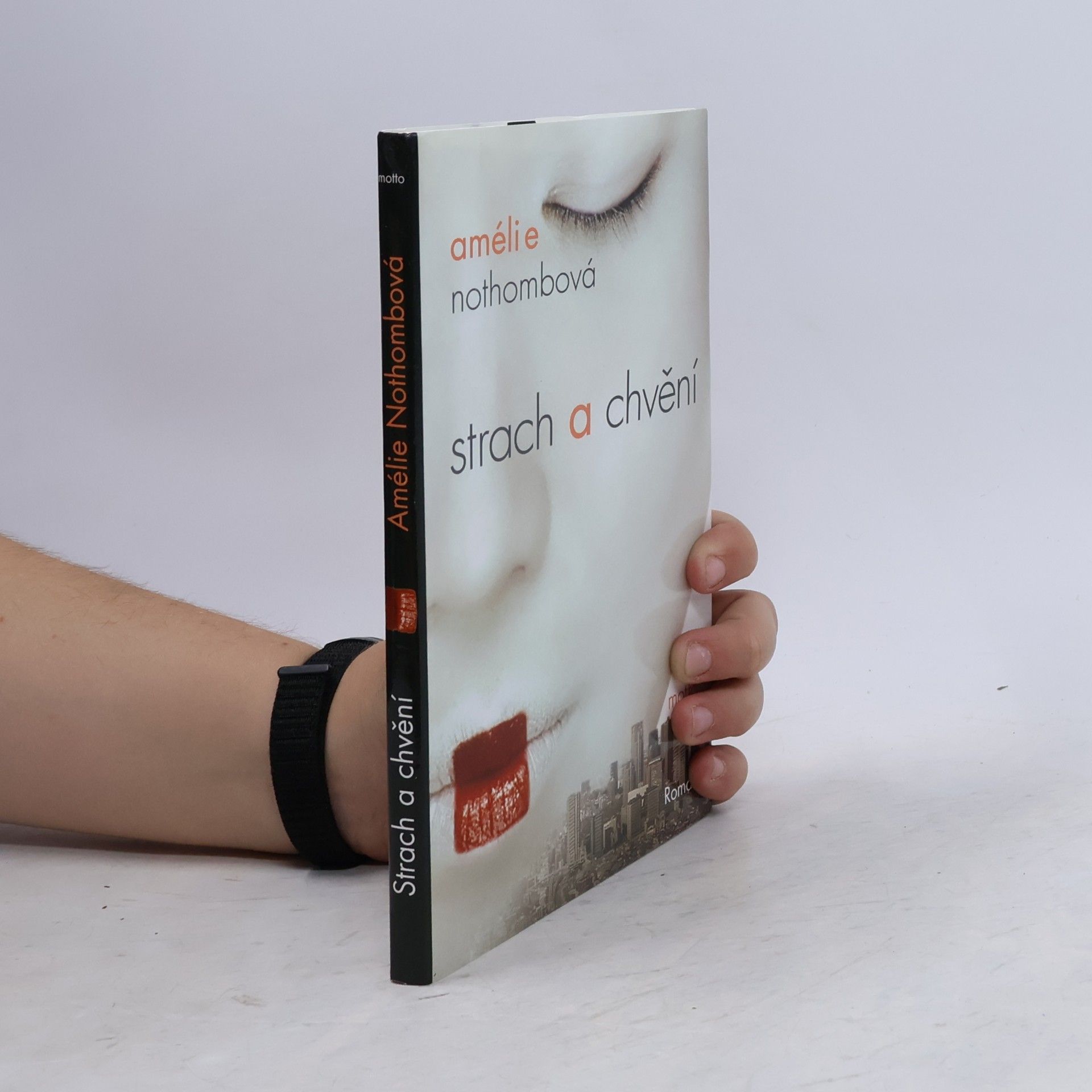 Amélie Nothomb Strach a chvění