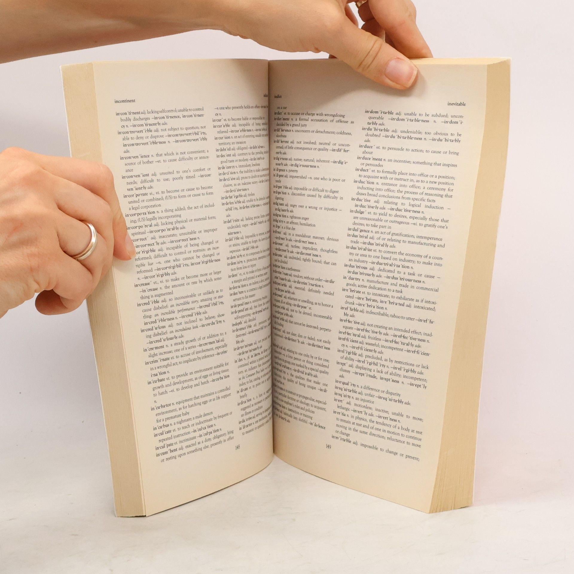 Merriam-Webster Webster's Standard Dictionary: The New International