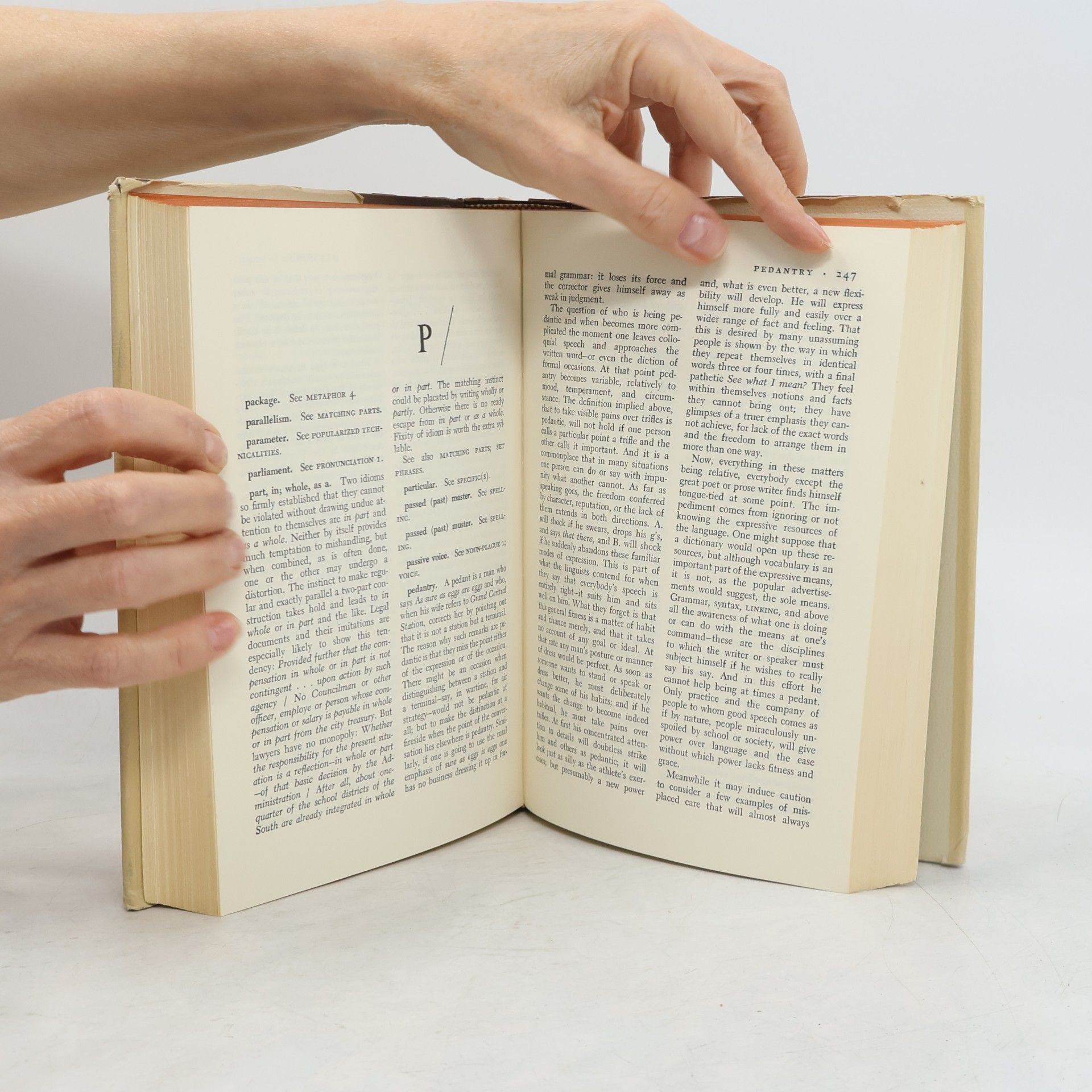 Wilson Follett Modern American Usage