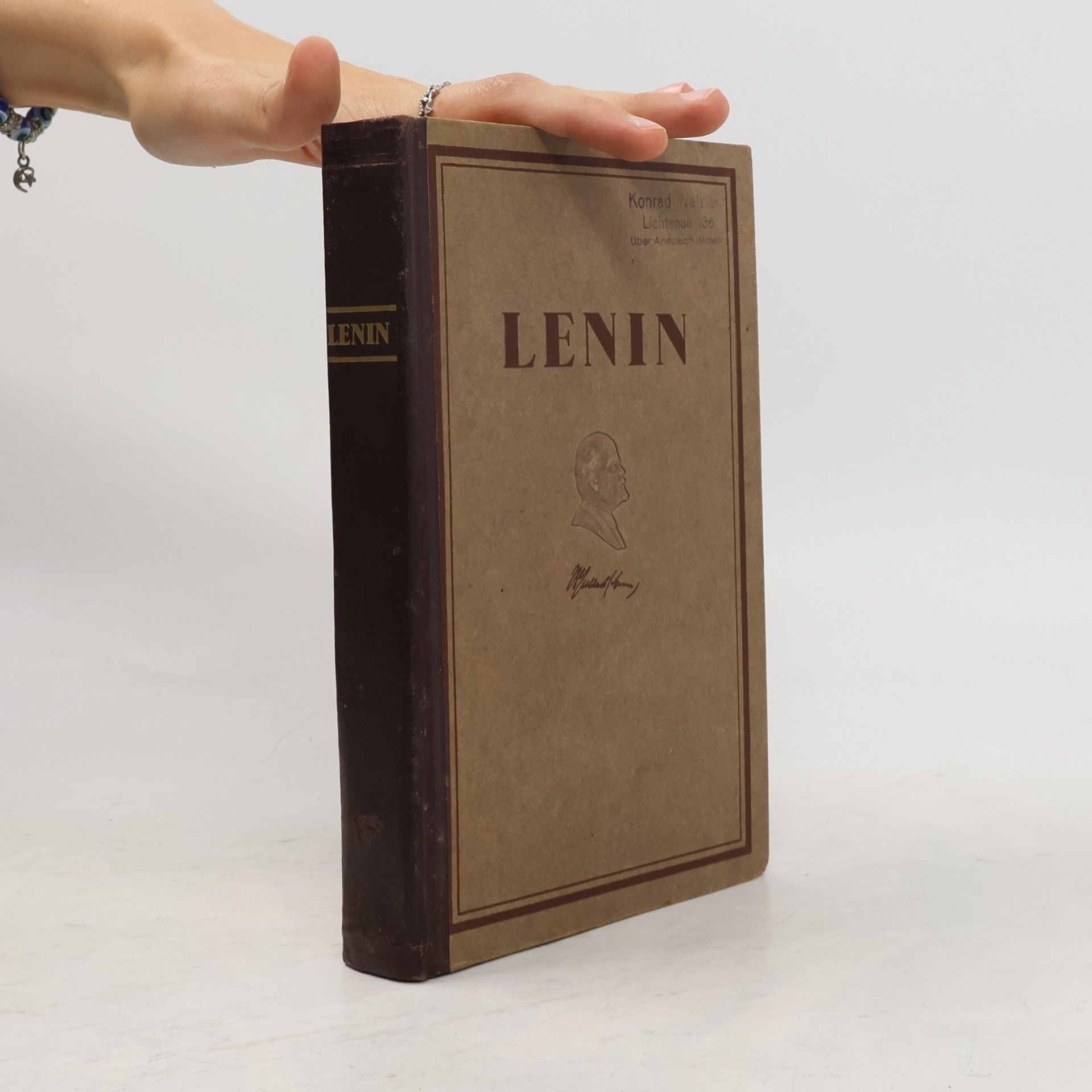Vladimir Lenin Lenin. Ein kurzer Abriss seines Lebens und Wirkens
