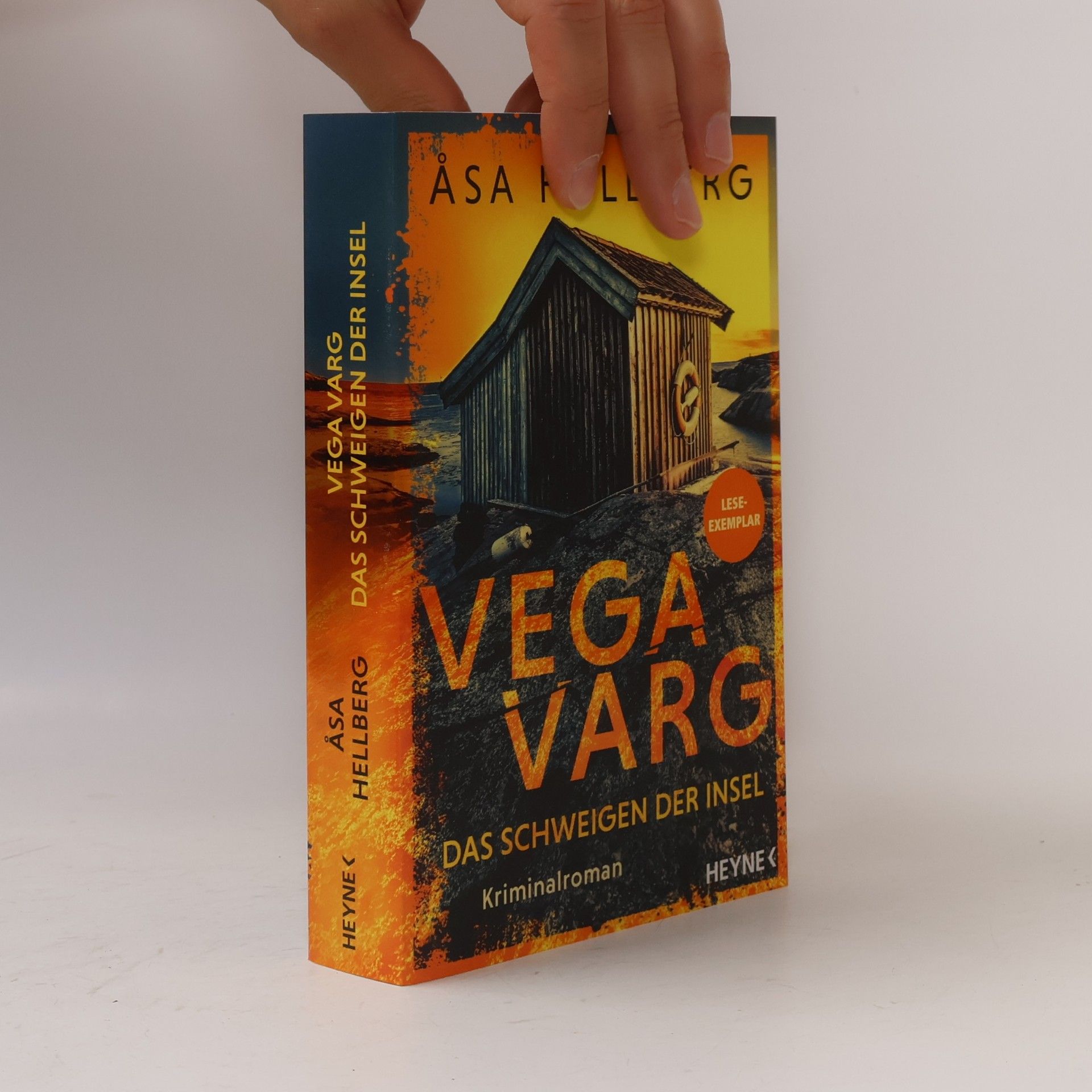 Åsa Hellberg Die Vega-Varg-Reihe - 1: Vega Varg – Das Schweigen der Insel