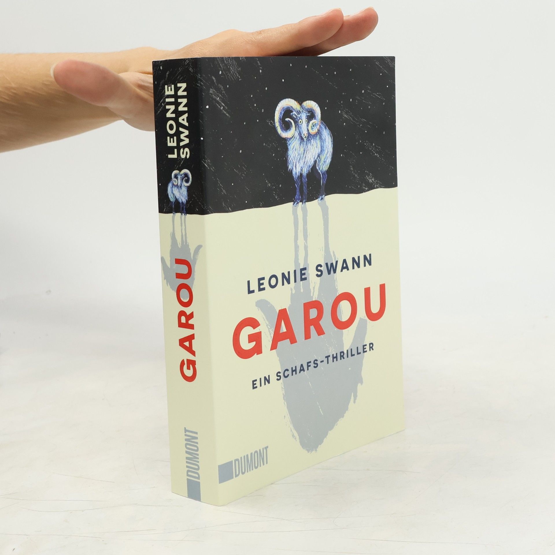 Leonie Swann Garou