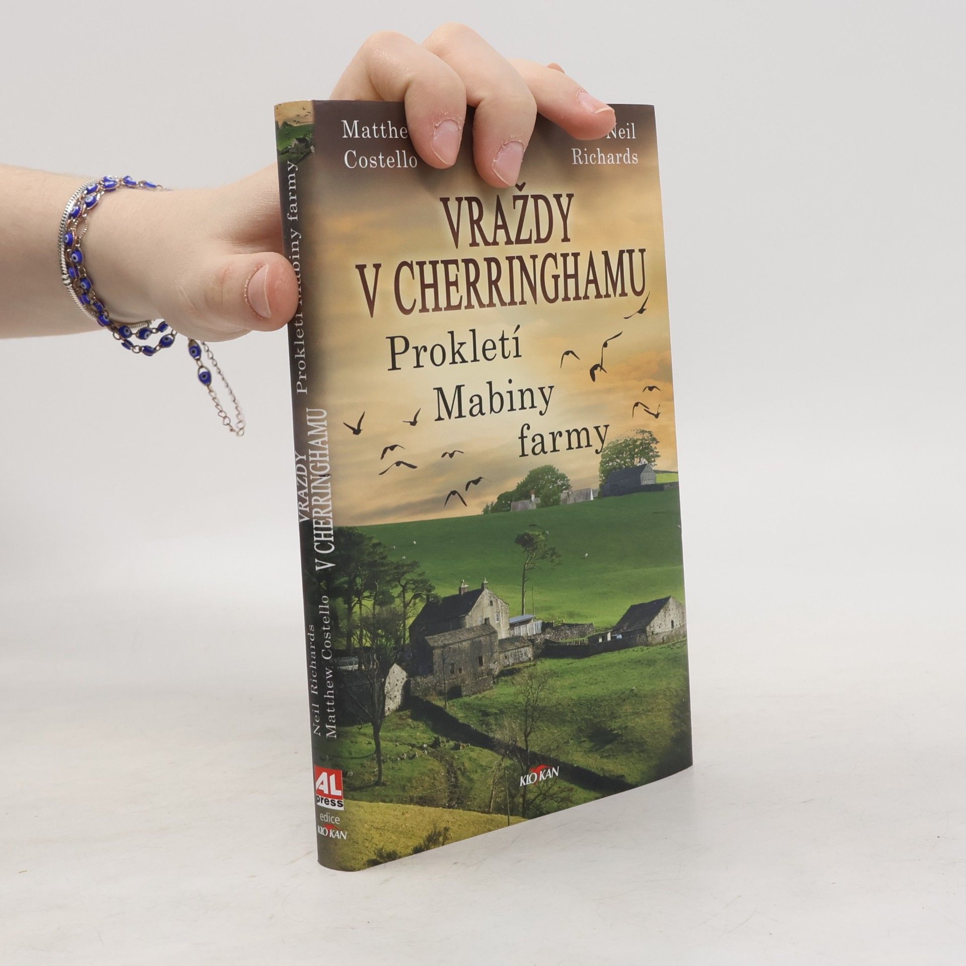 Neil Richards Vraždy v Cherringhamu. Prokletí Mabiny farmy