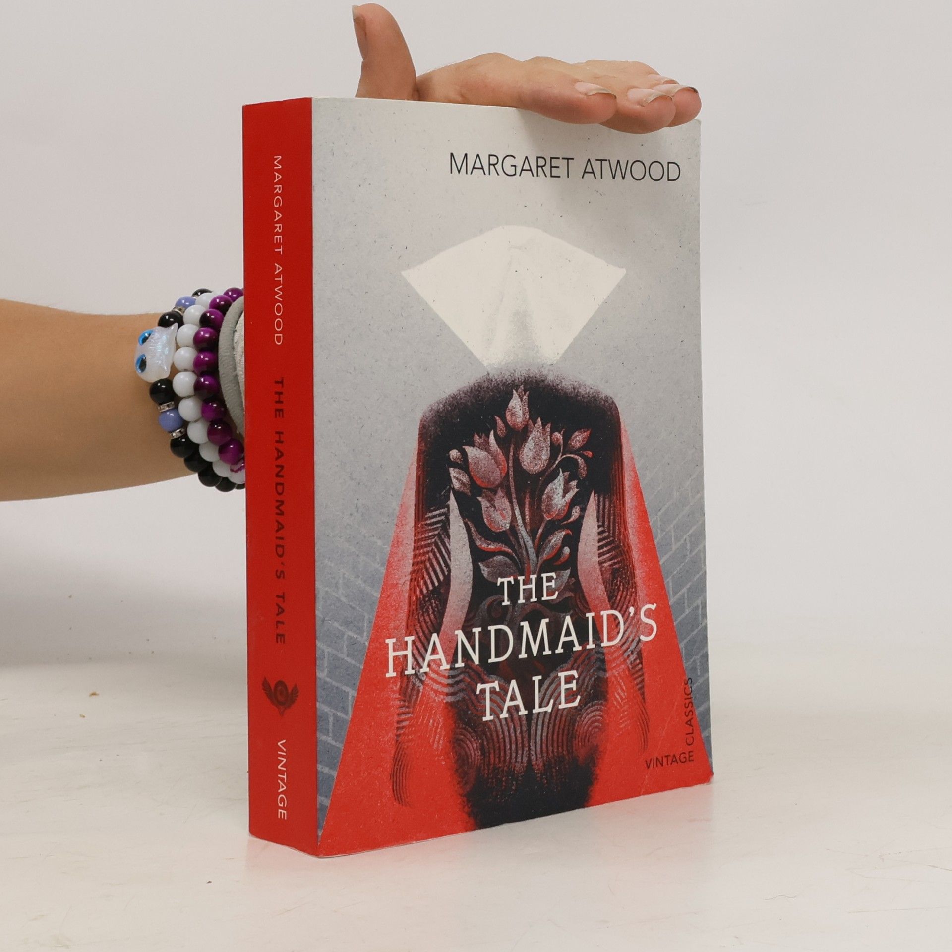 Margaret Atwood The handmaid's tale