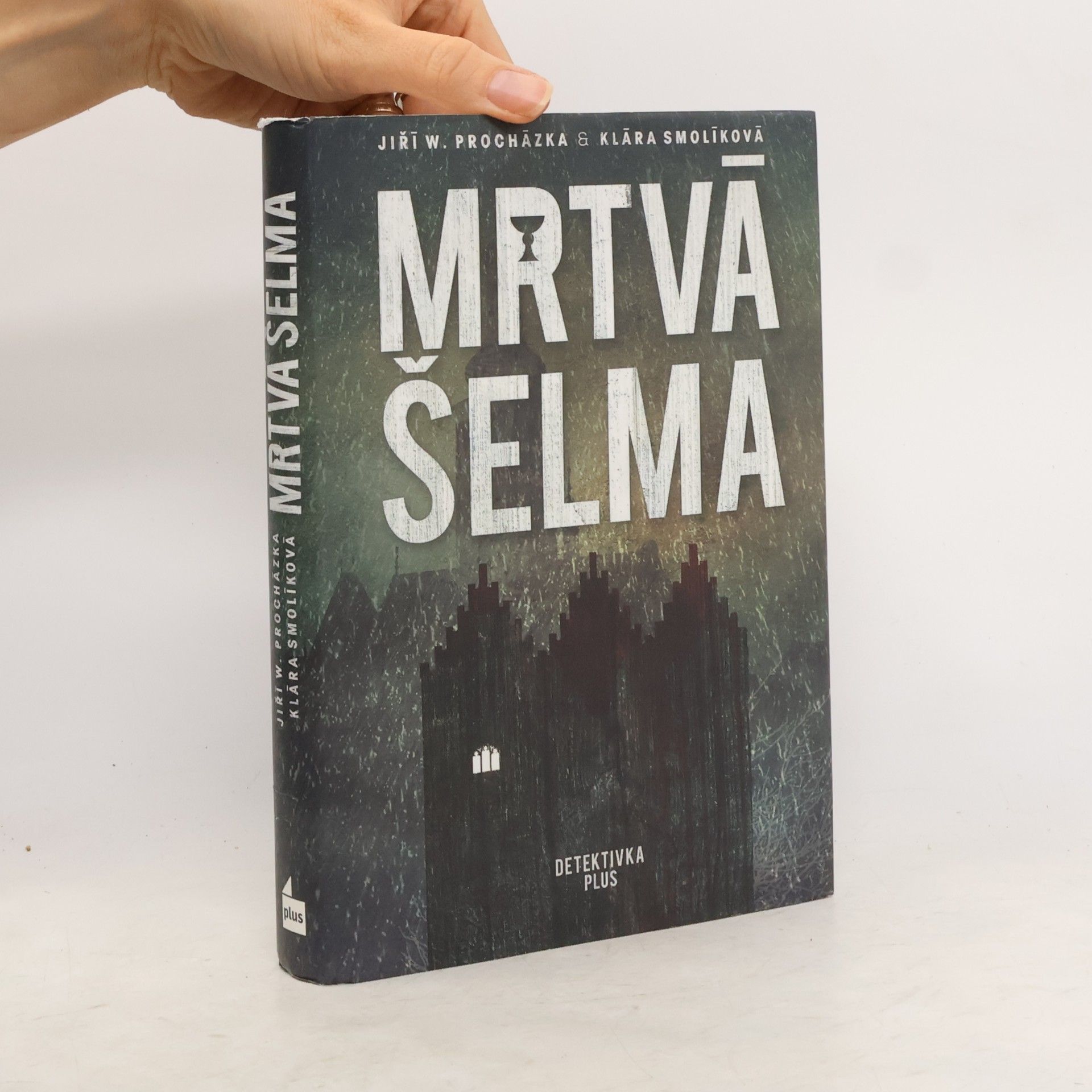 Klára Smolíková Mrtvá šelma. Souřadnice zločinu 1: Tábor