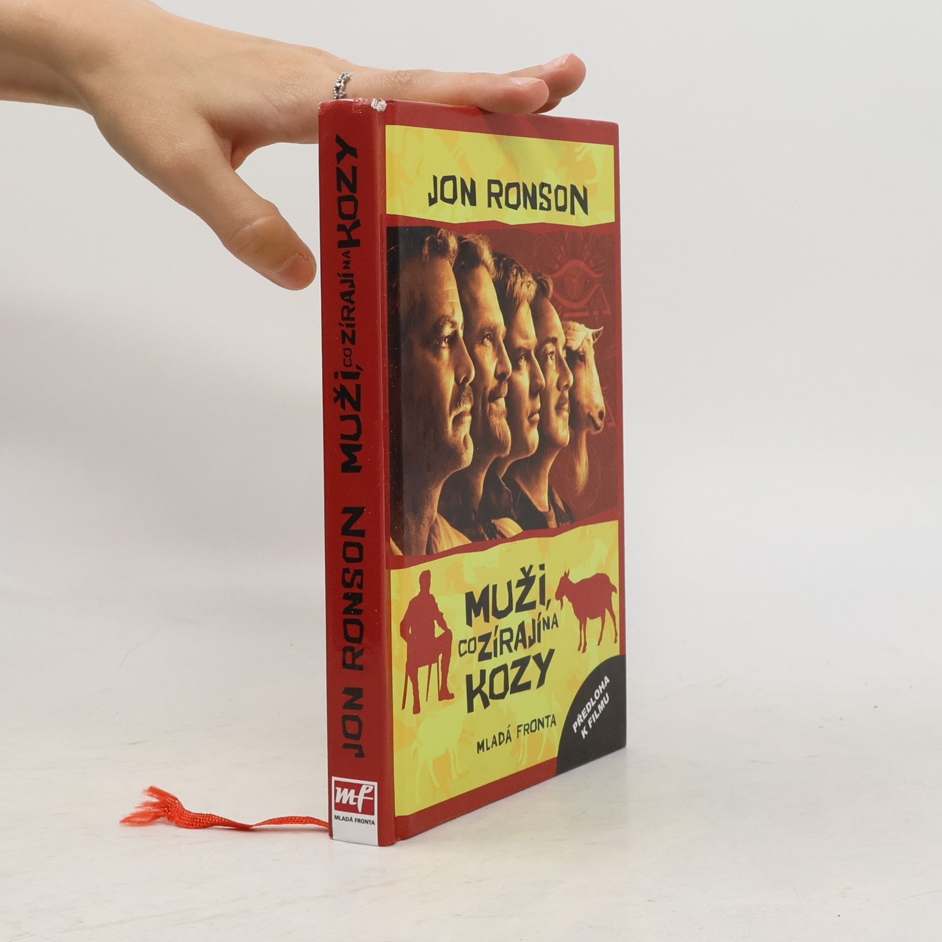 Jon Ronson Muži, co zírají na kozy