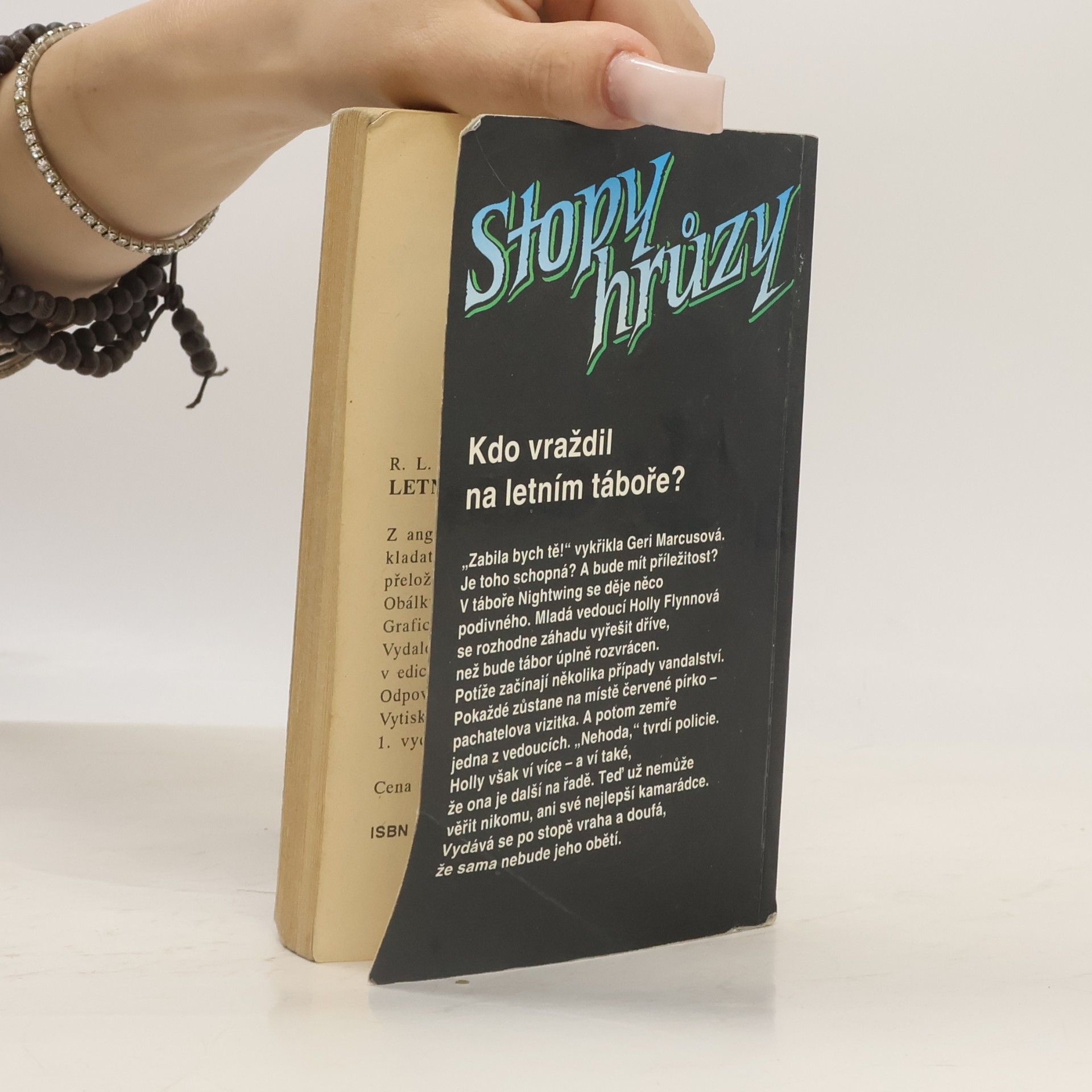 R. L. Stine Letní msta - Stopy hrůzy, svazek 13