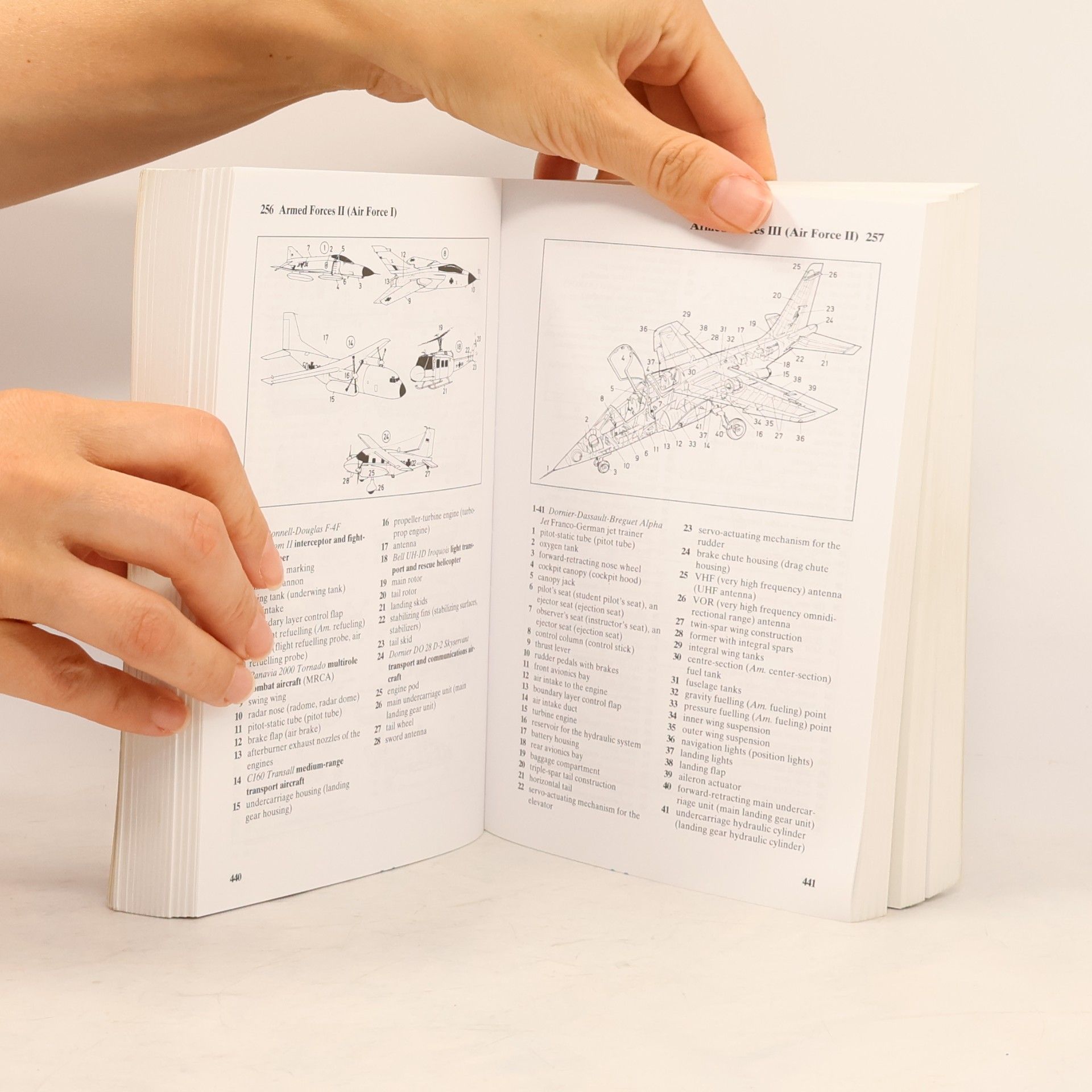 Oxford-Duden Pictorial English Dictionary With English Arabic Index