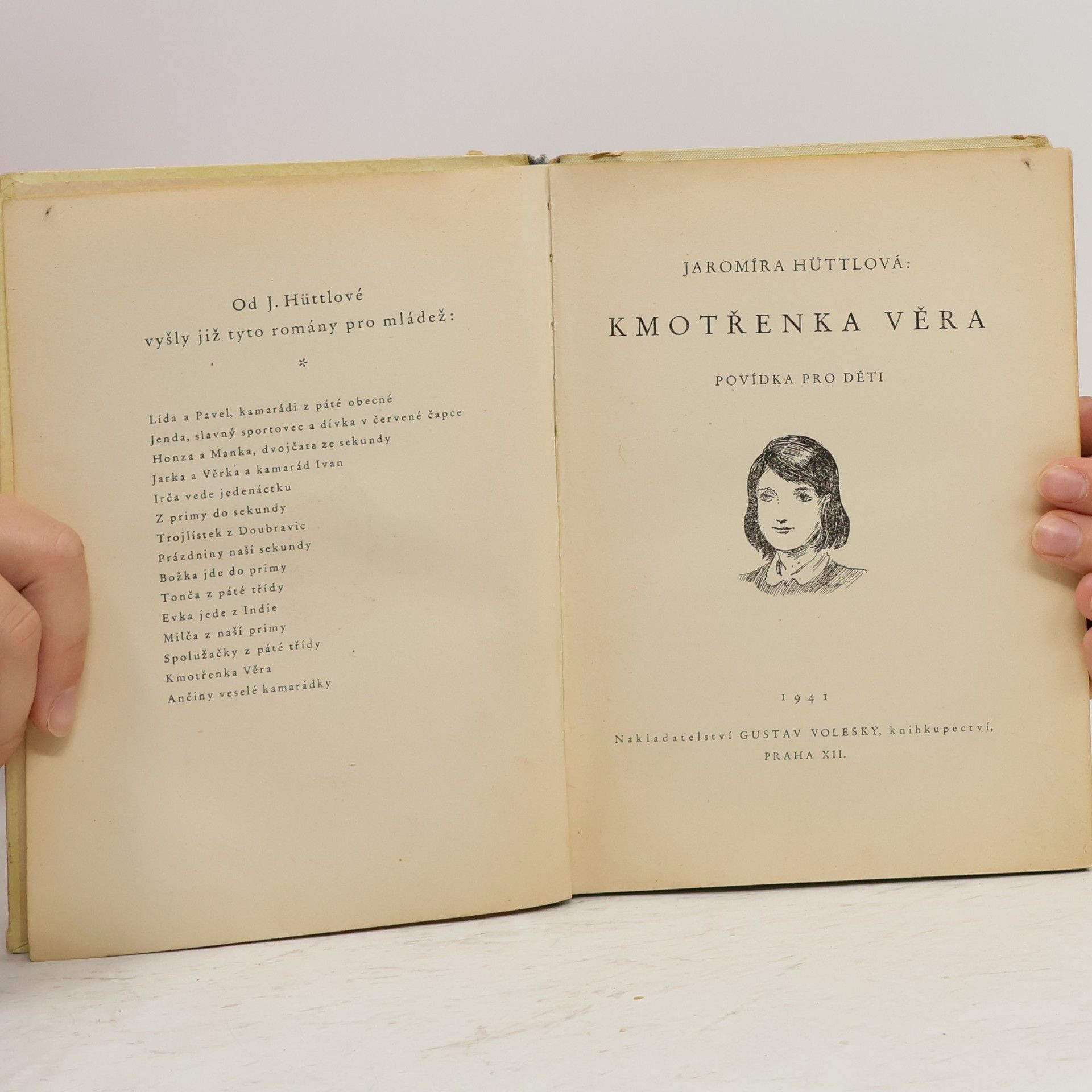 Jaromíra Hüttlová Kmotřenka Věra