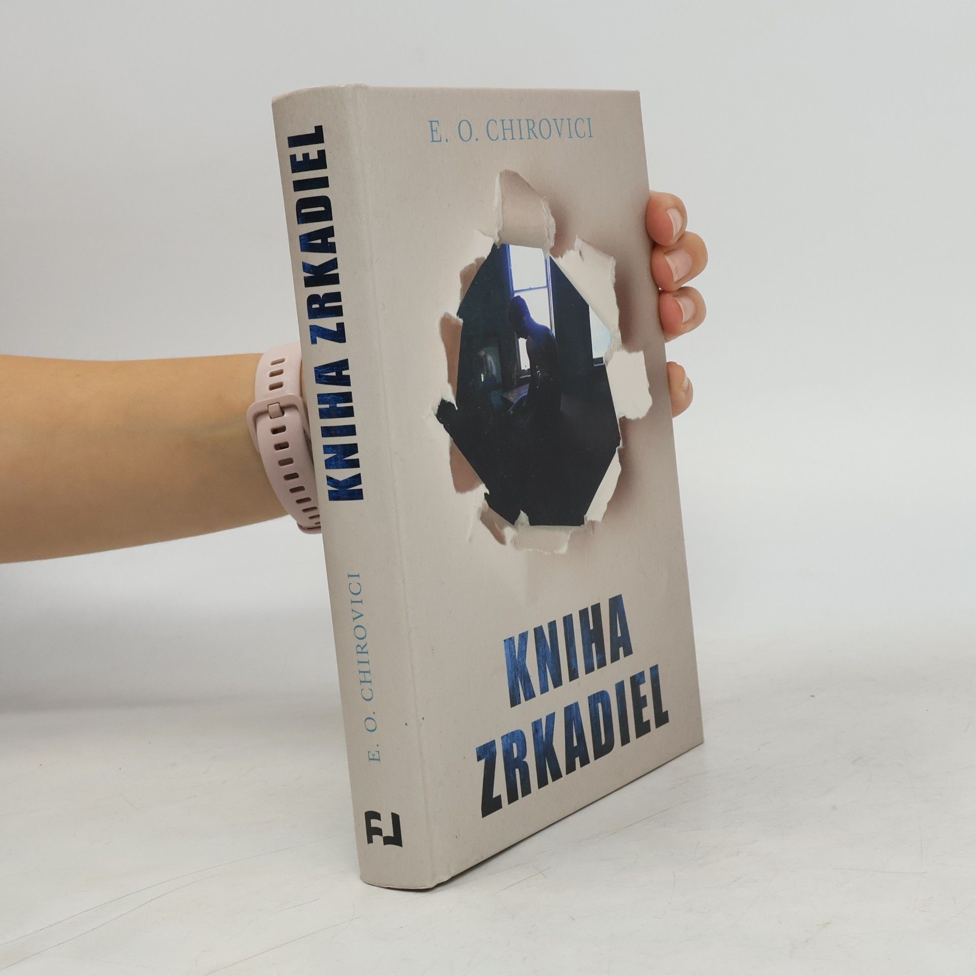 Eugen Ovidiu Chirovici Kniha zrkadiel
